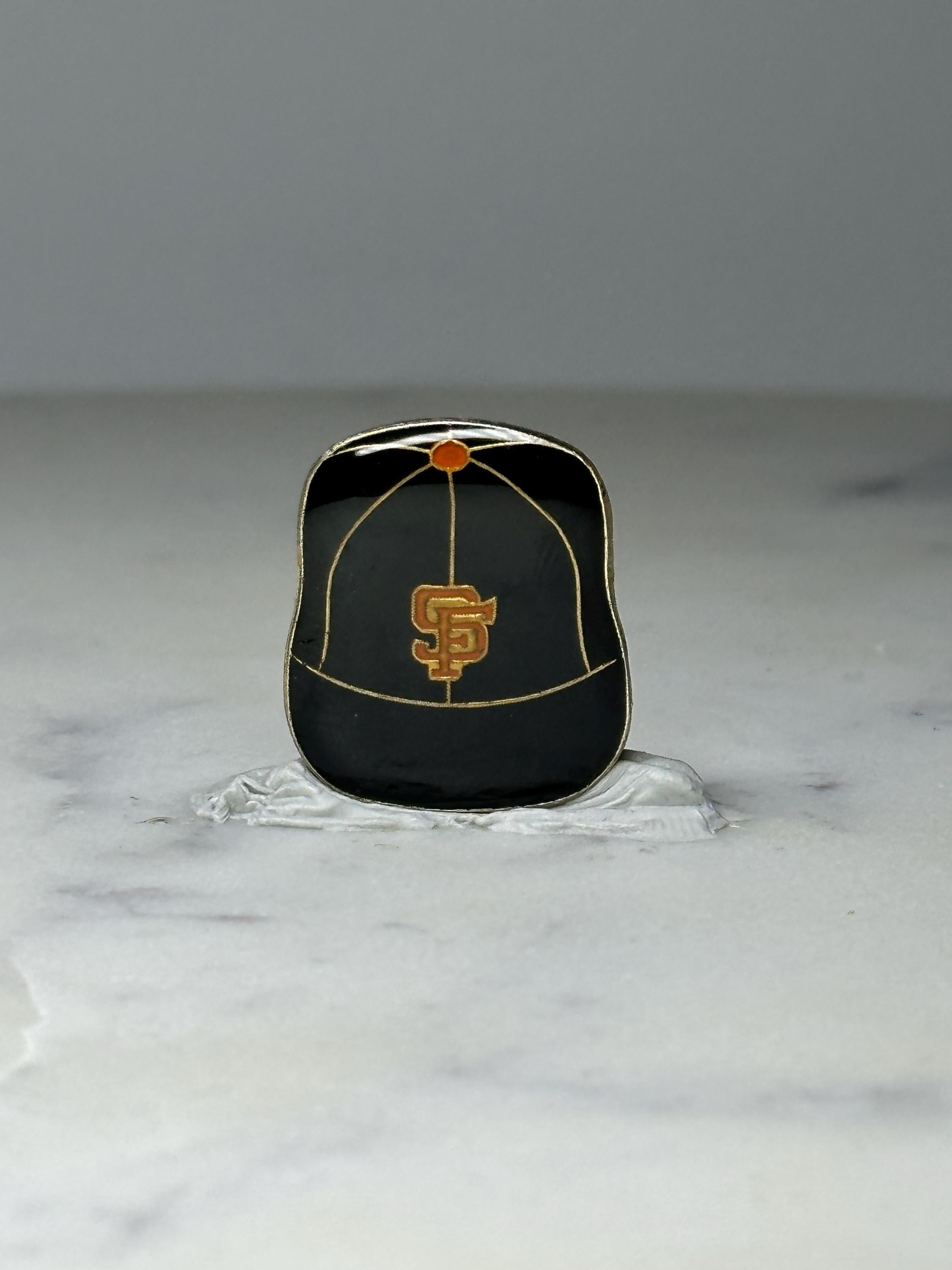 Vintage SF Giants Baseball Hat Pin: Black Enamel - MLB Accessory