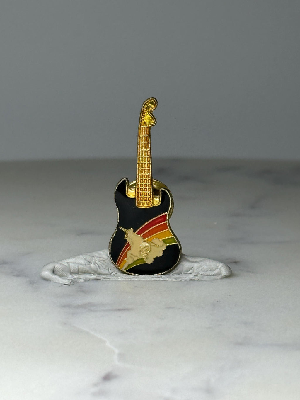 Vintage Electric Guitar Enamel Pin: Black & Rainbow - 1980s Music Accessory