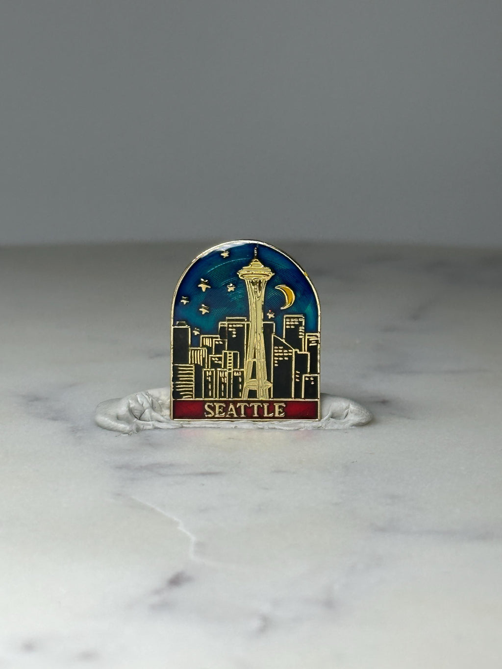 Vintage Seattle Skyline Enamel Lapel Pin: Gold Tone - City Souvenir Accessory
