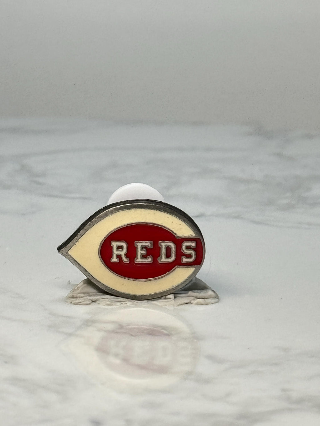 Vintage Cincinnati Reds Enamel Pin: Red & White - MLB Baseball Accessory