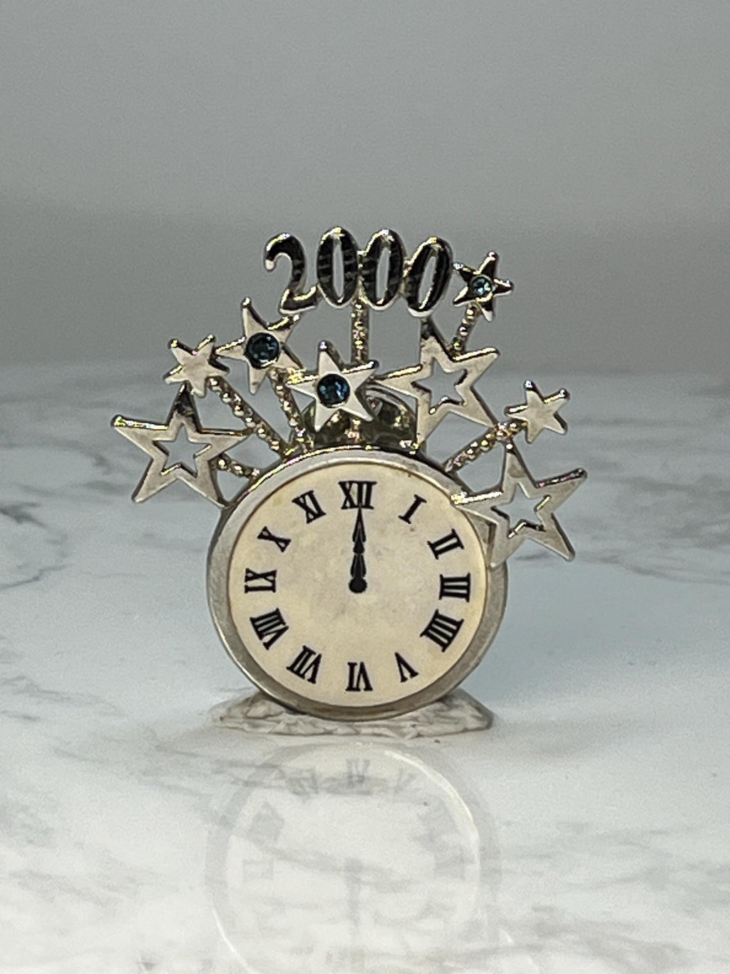 Vintage 2000 Millennium Clock Pin: Gold Tone Starburst - Y2K Accessory