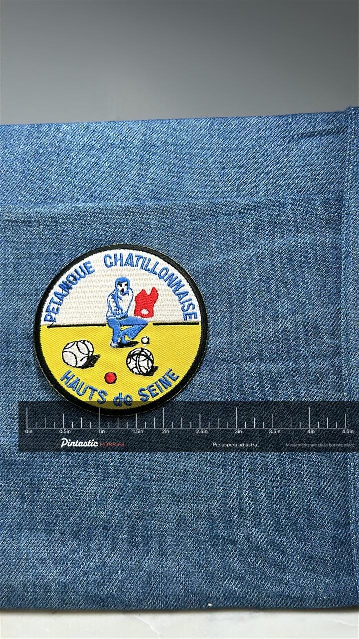 Petanque Chatillonnaise Patch: Multicolor Round - French Club Accessory with ruler overlay for size reference