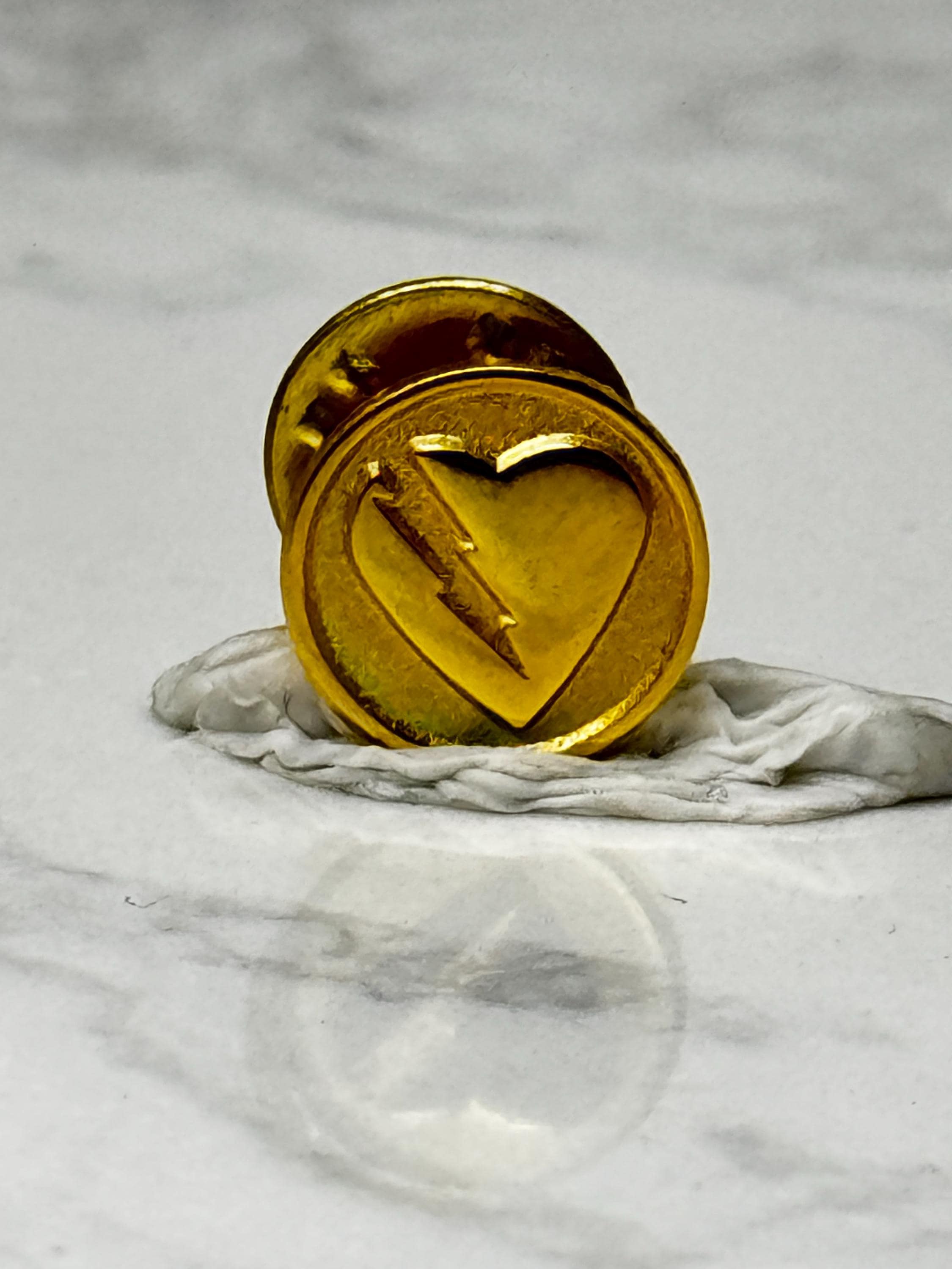 Vintage Heart Lightning Bolt Lapel Pin: Gold Tone - 1980s Love Theme Accessory