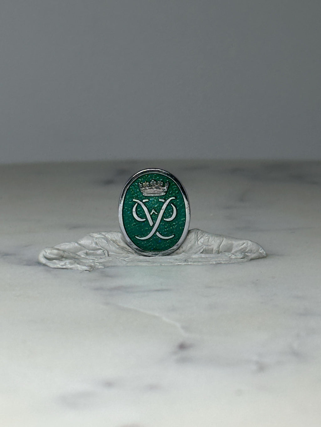 Vintage Duke of Edinburgh Award Pin Green Enamel DofE Badge Lapel Pin