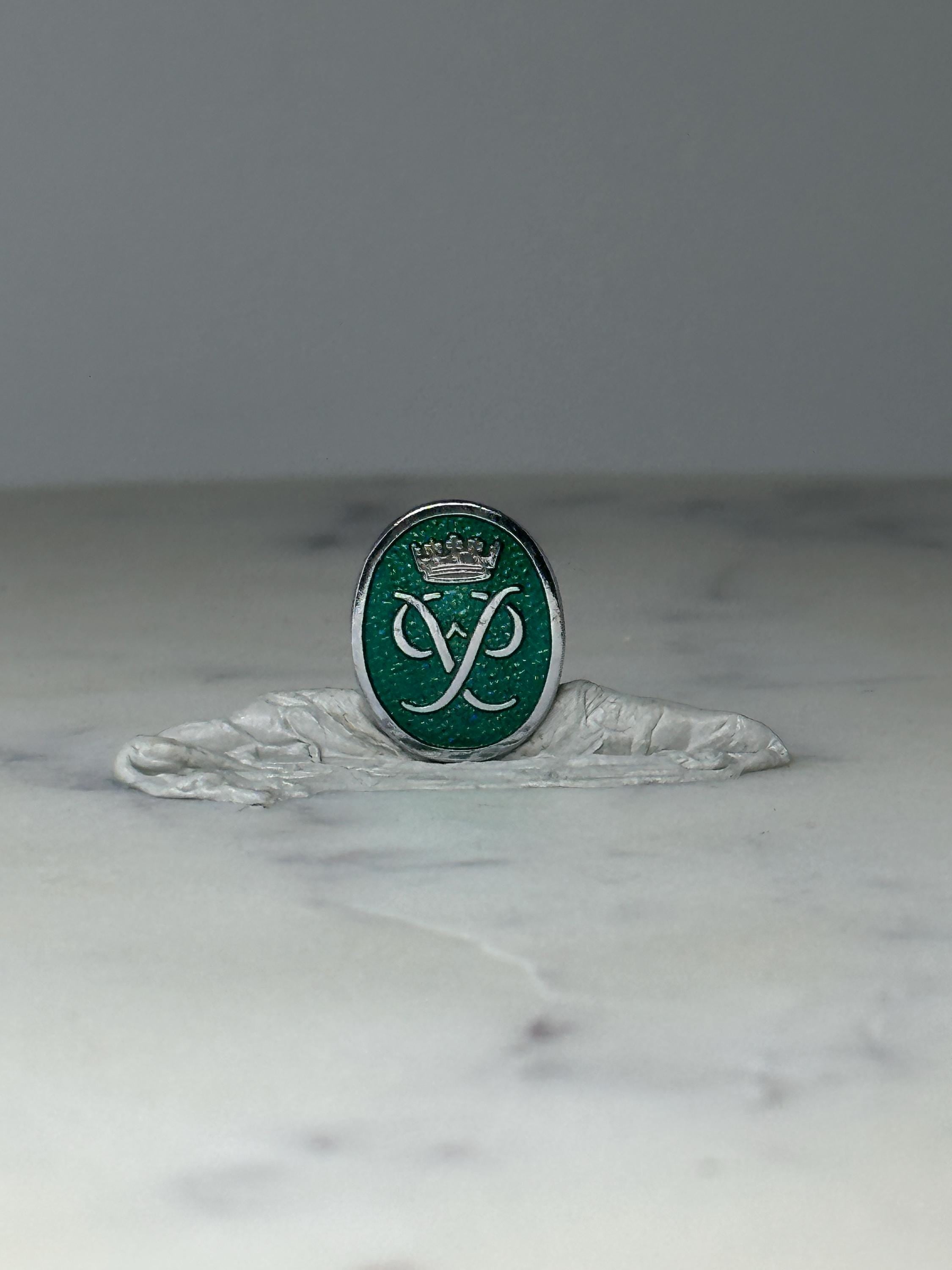 Vintage Duke of Edinburgh Award Pin Green Enamel DofE Badge Lapel Pin