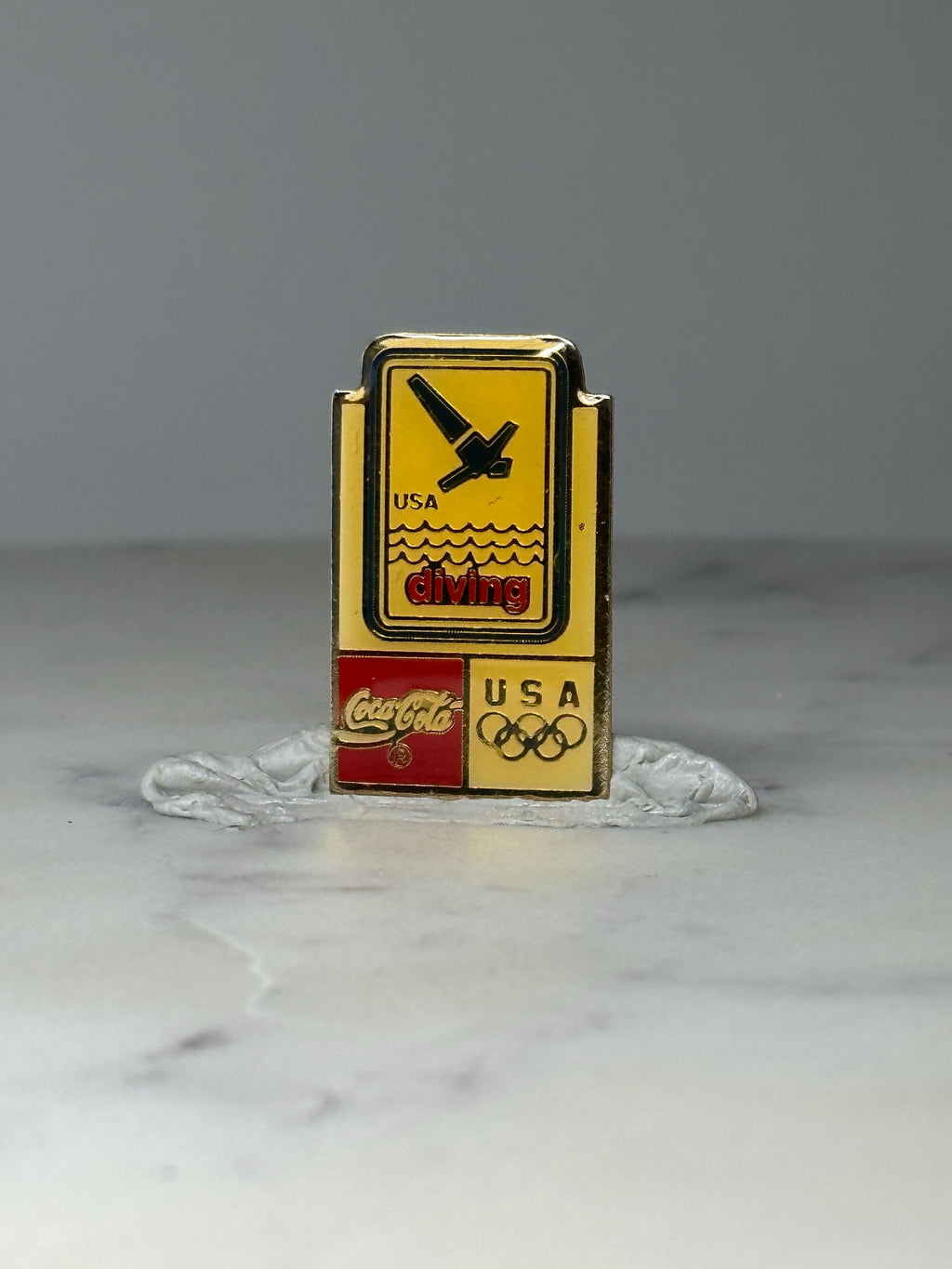 Vintage USA Olympic Diving Pin: Gold Tone Enamel - Coca Cola Sponsor