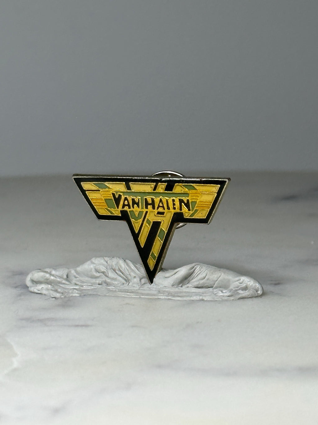Vintage Van Halen Logo Enamel Pin: Gold & Green - 1980s Rock Accessory