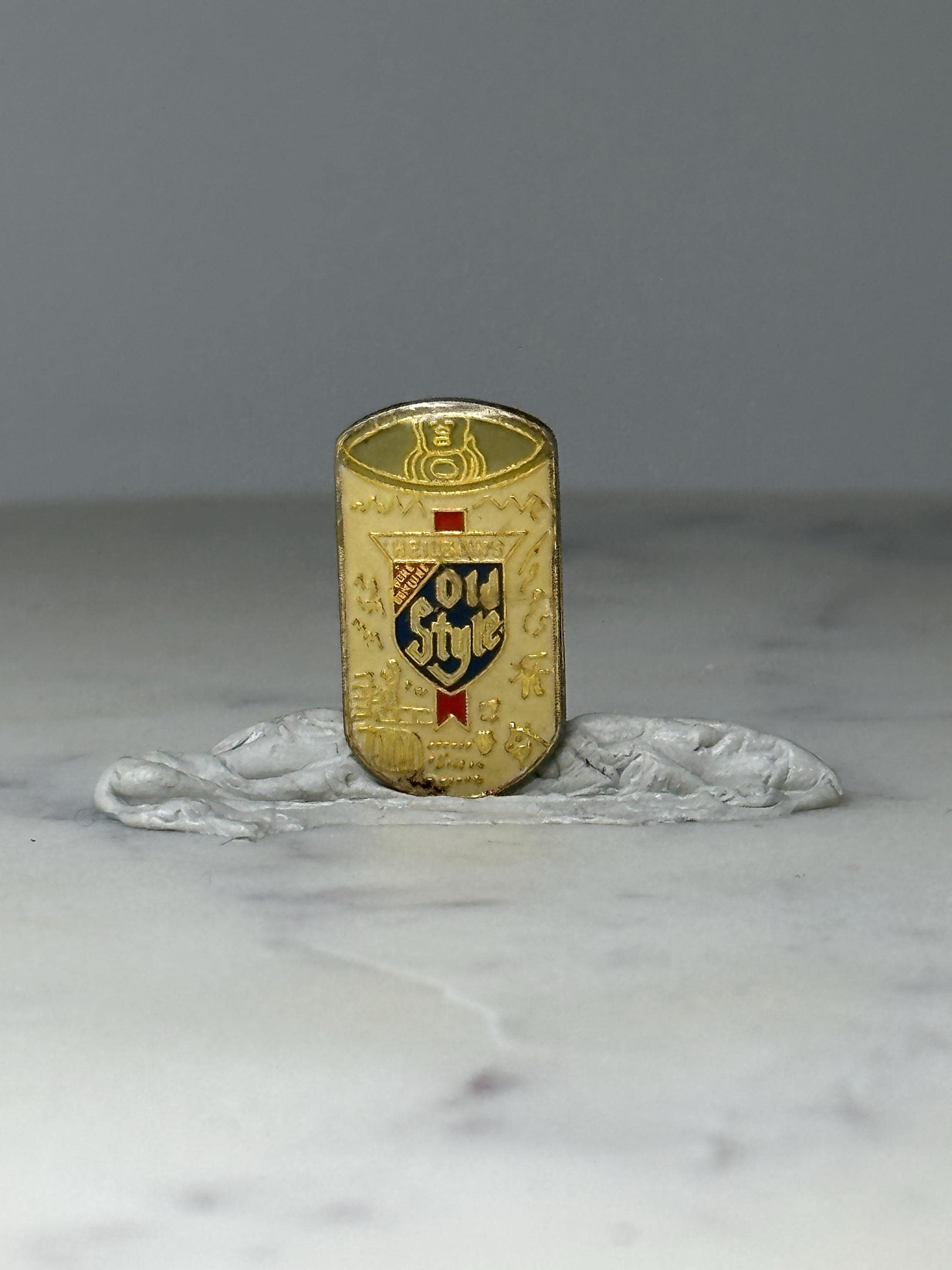 Vintage Old Style Beer Can Lapel Pin: Gold Enamel - Brewery Advertising Accessory