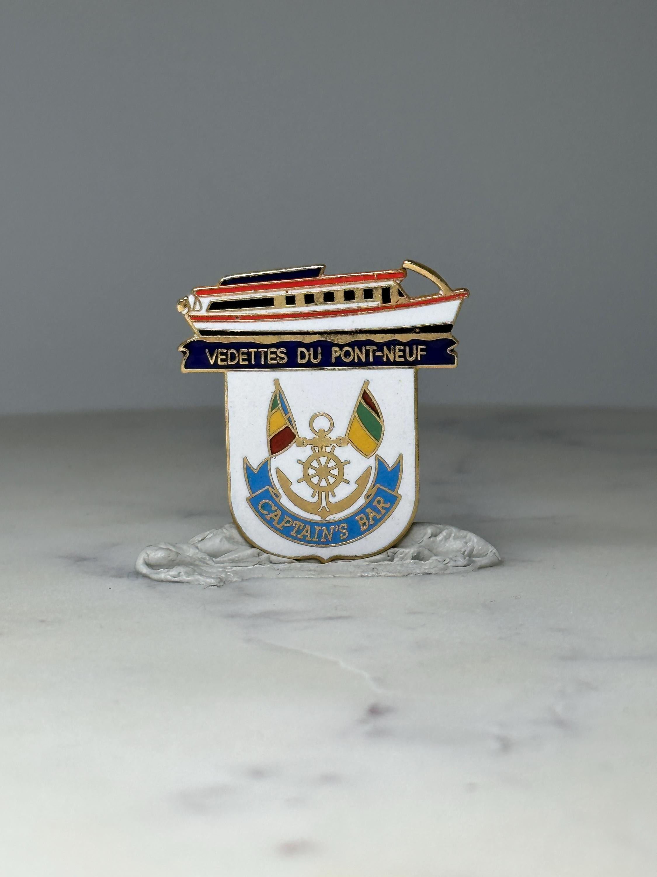 Vintage Vedettes du Pont-Neuf Boat Pin: Gold Enamel - Paris Travel Accessory