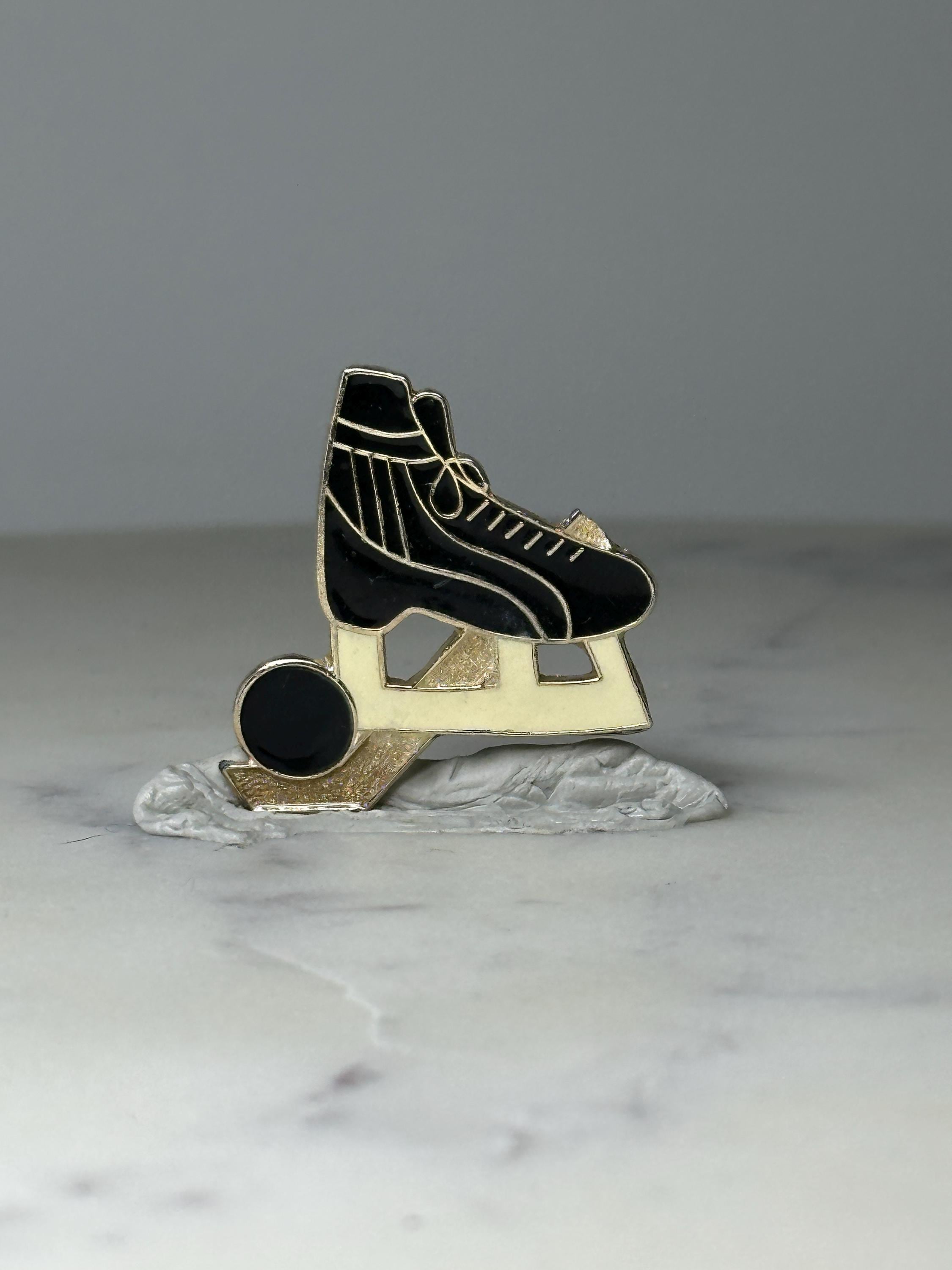 Vintage Ice Skate Hockey Pin: Black Enamel Gold Tone - Winter Sports Accessory