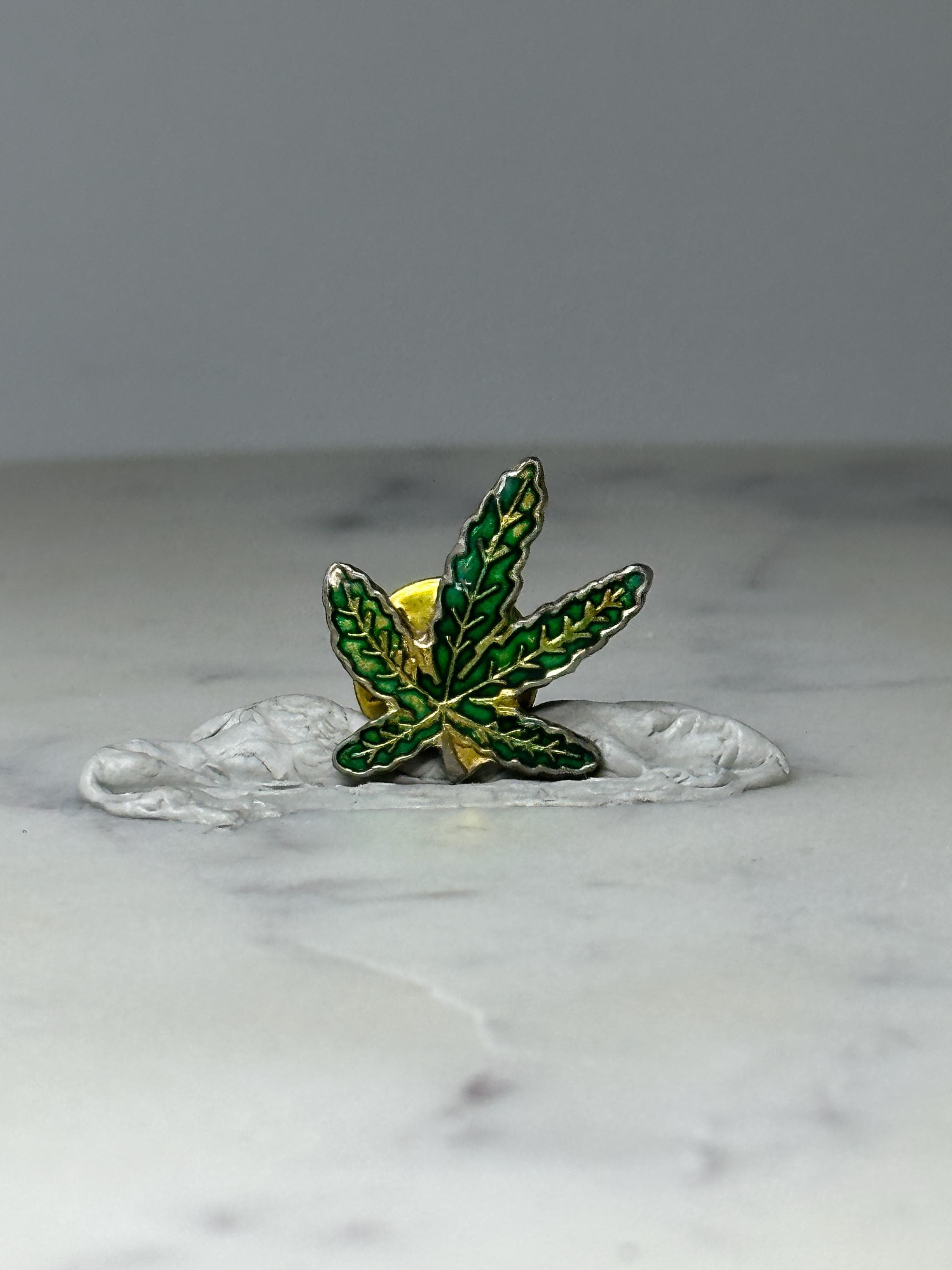 Vintage Marijuana Leaf Lapel Pin: Green Enamel Gold Tone - Retro Accessory