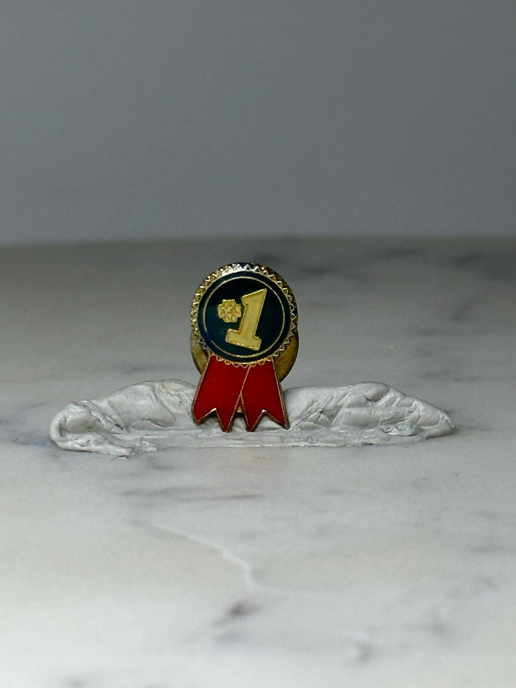Vintage #1 Award Ribbon Pin First Place Winner Trophy Enamel Lapel Hat Pin