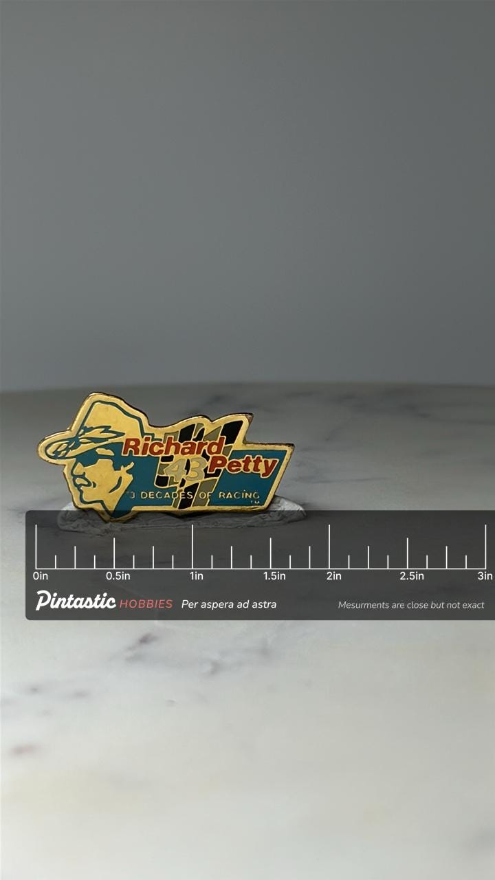 Vintage Richard Petty 43 Enamel Lapel Pin: Gold Tone - NASCAR Racing Accessory with ruler overlay for size reference