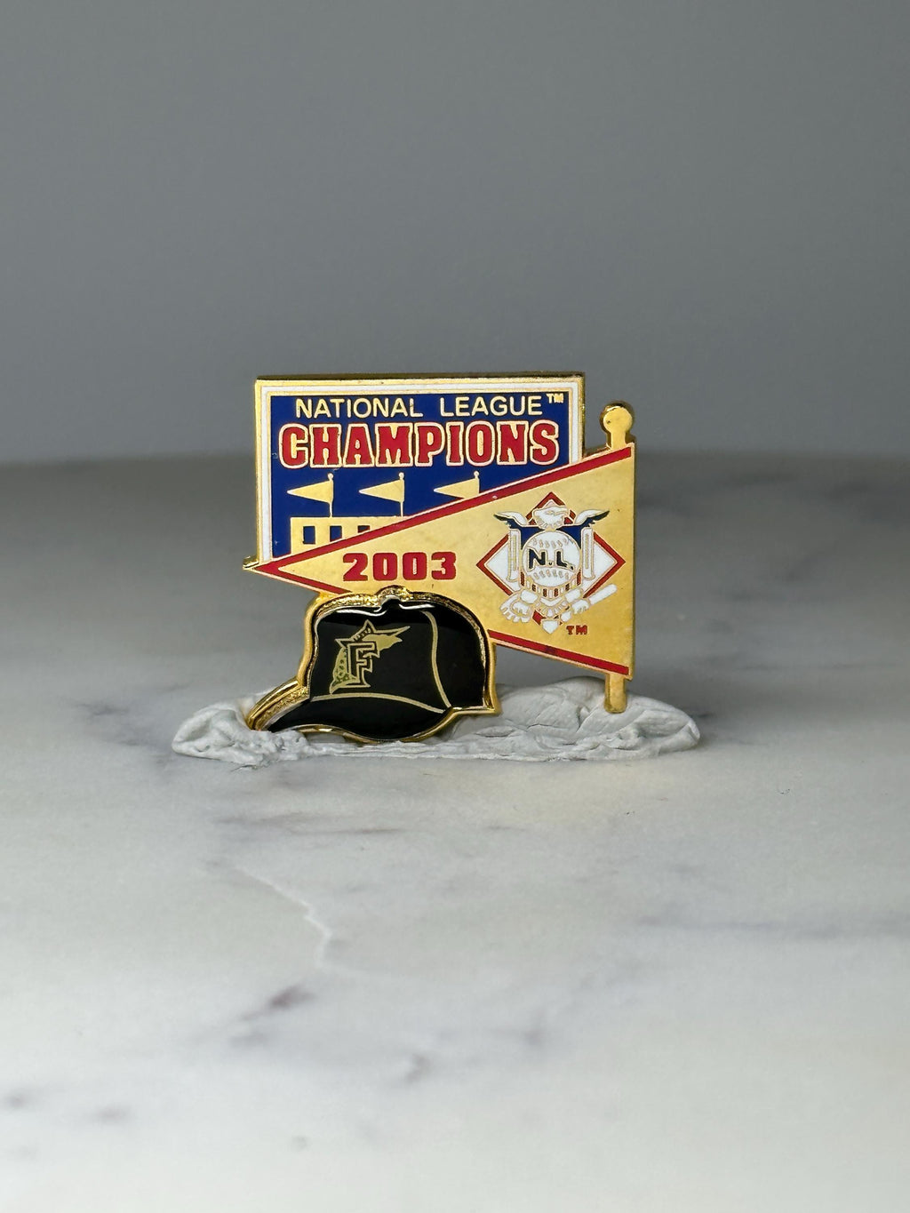 Vintage 2003 Florida Marlins NL Champions Pin: Gold Enamel MLB