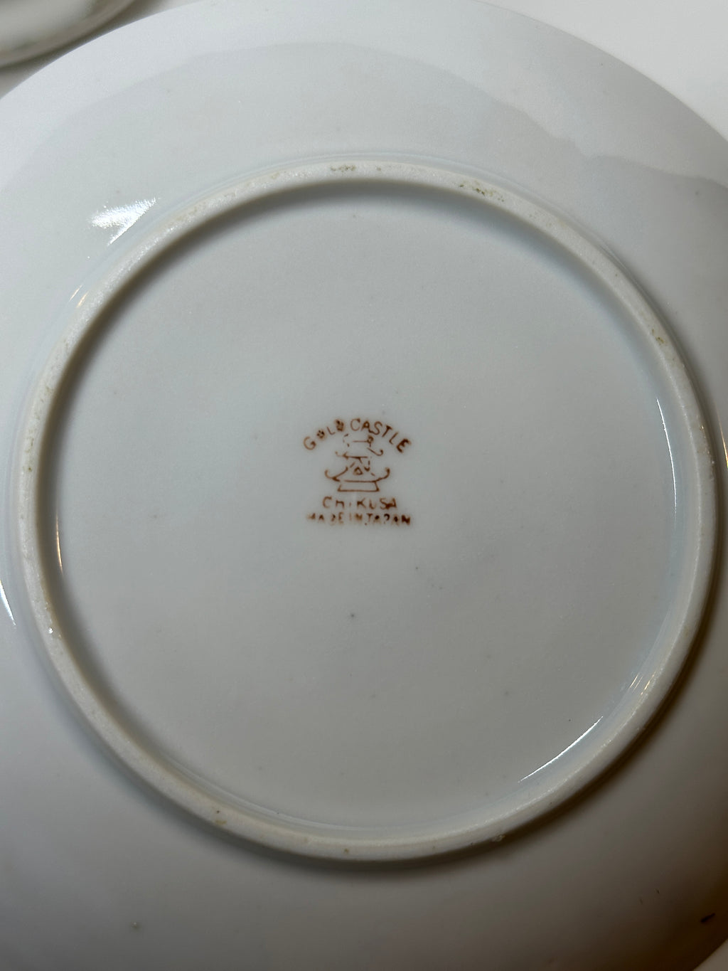 Gold Castle Chikusa floral tea cup and saucer set of 6 made in Japan with gold trim and white china