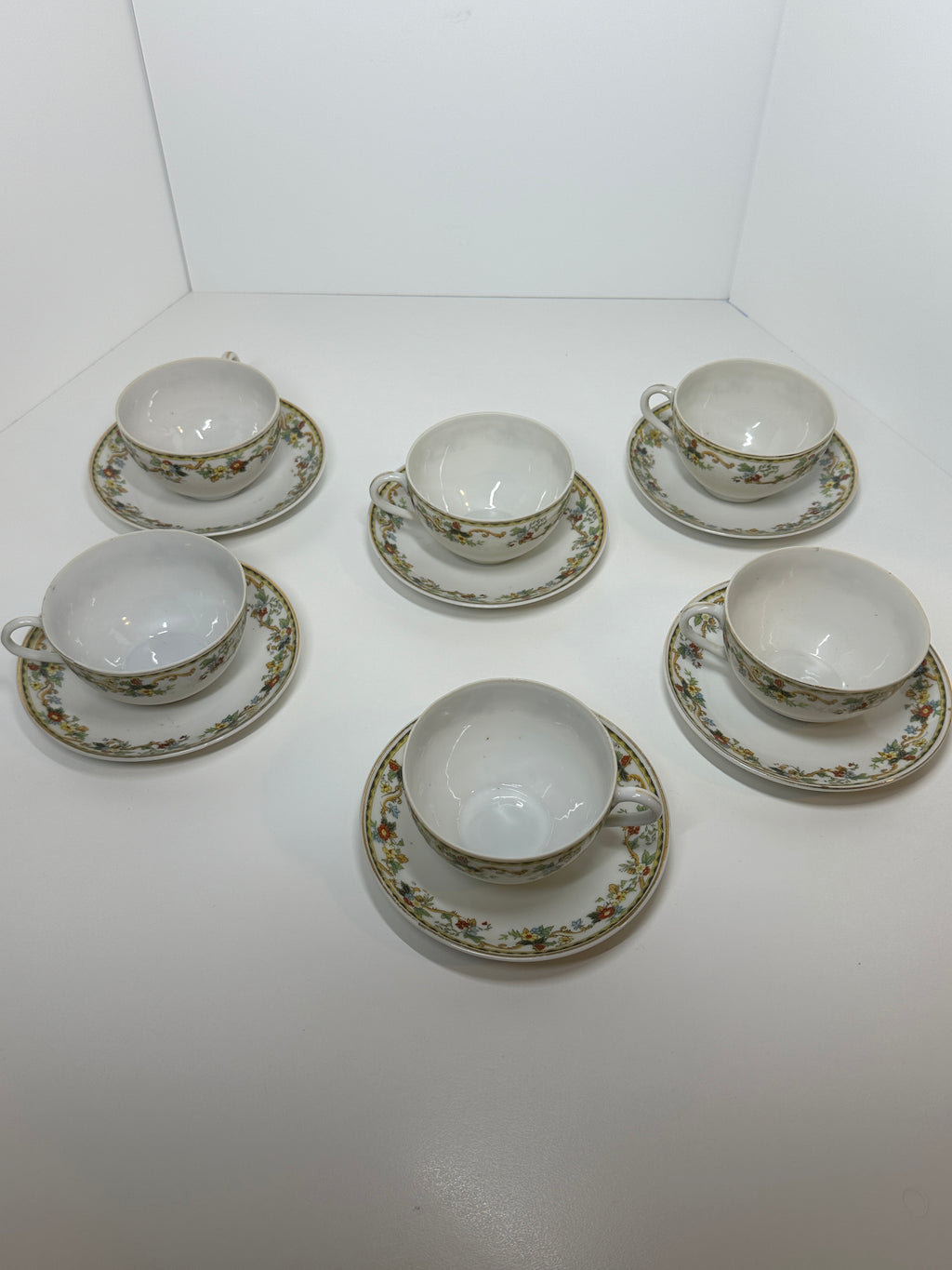 Gold Castle Chikusa floral tea cup and saucer set of 6 made in Japan with gold trim and white china