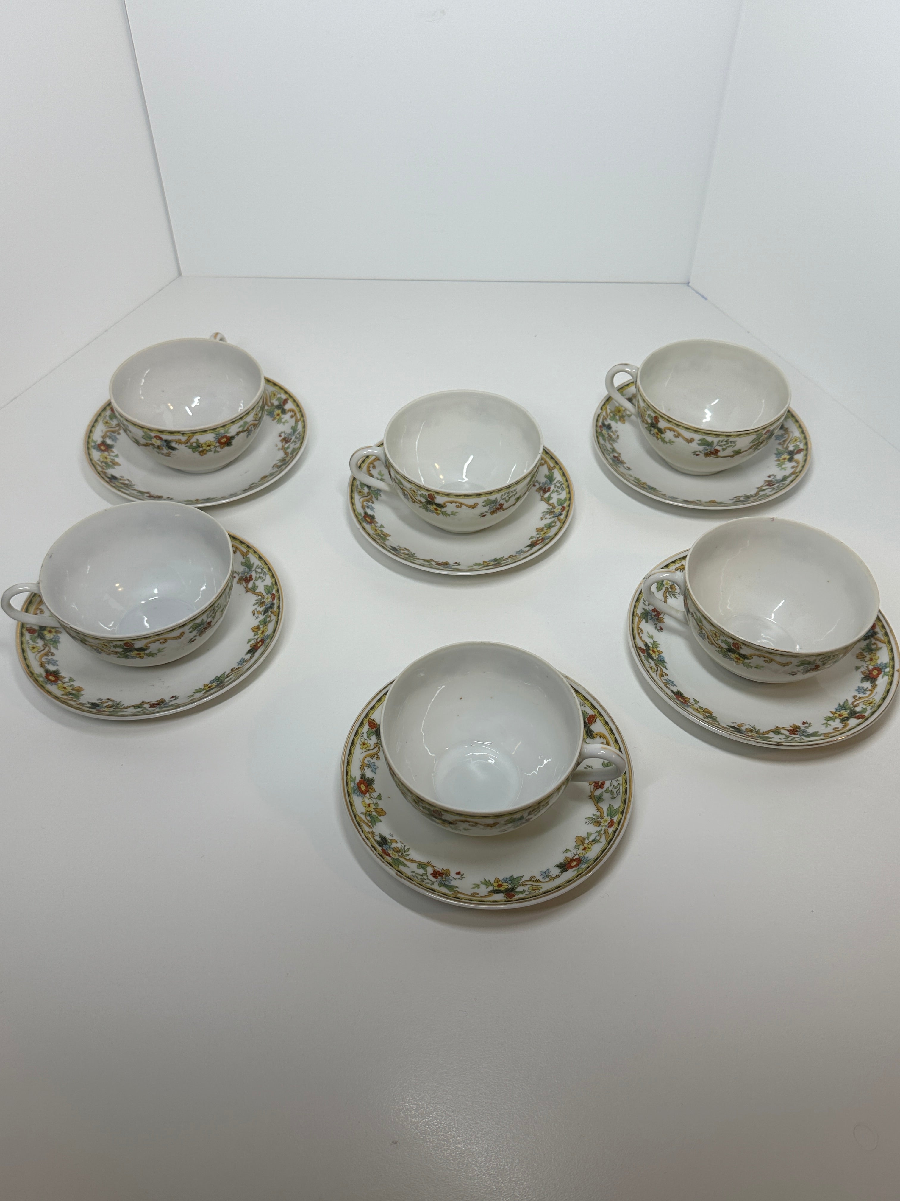 Gold Castle Chikusa floral tea cup and saucer set of 6 made in Japan with gold trim and white china