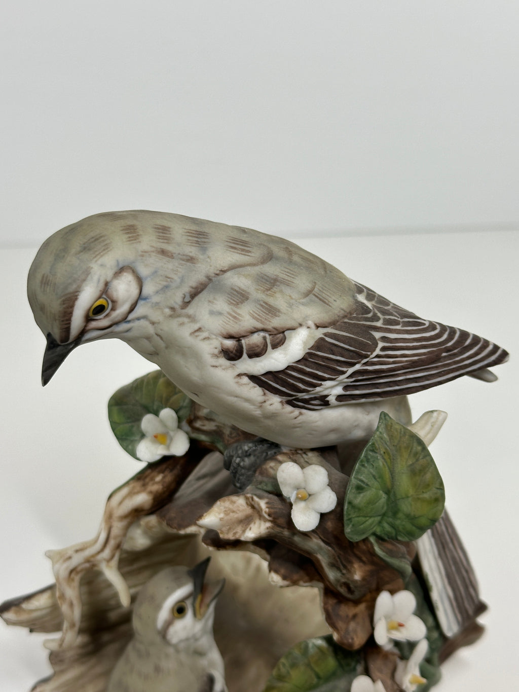 Homco Masterpiece hand painted porcelain bird figurine with flowers