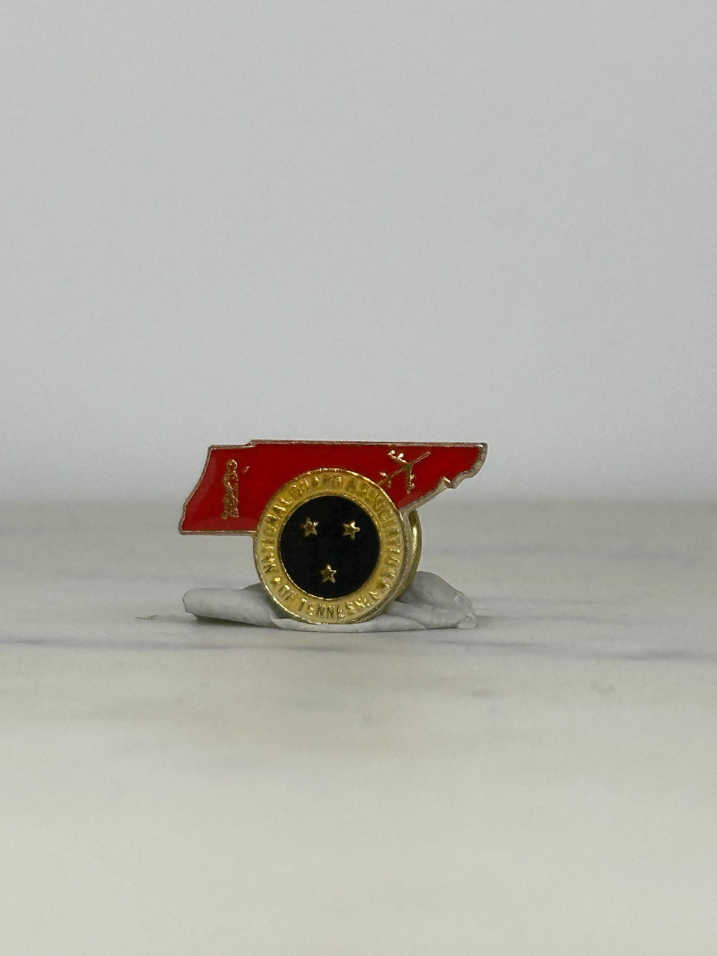 National Guard Association of Tennessee Pin – Vintage State Shape Enamel Lapel Badge