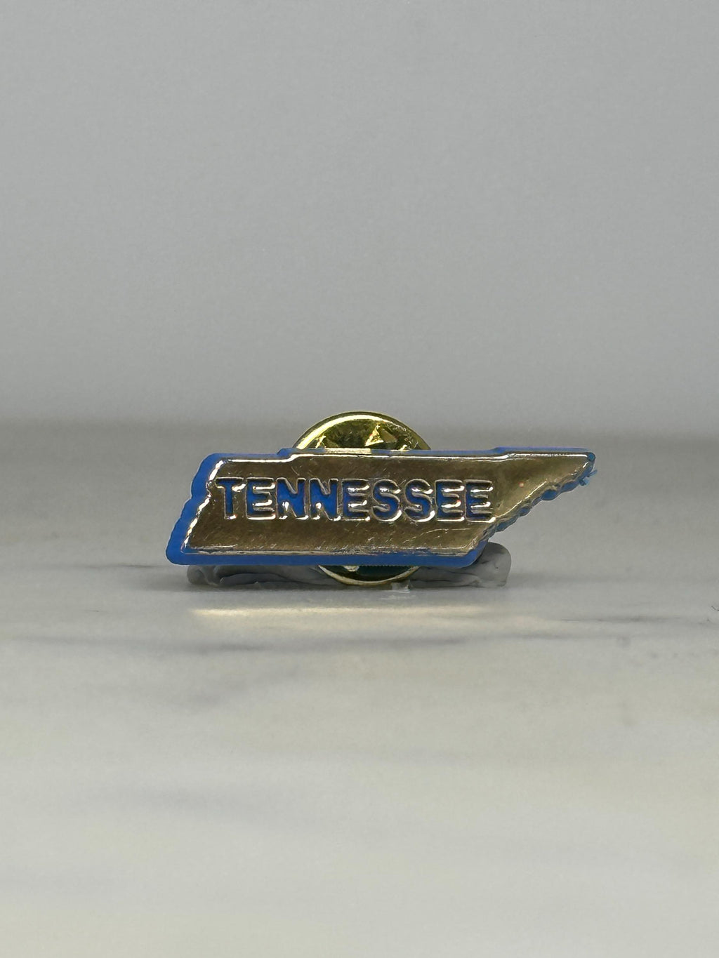 Tennessee State Shaped Pin: Gold & Blue Enamel - Vintage Travel Accessory