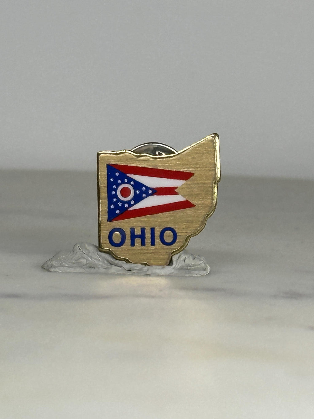 Ohio State Enamel Pin: Gold Tone Flag Design - Vintage Travel Accessory