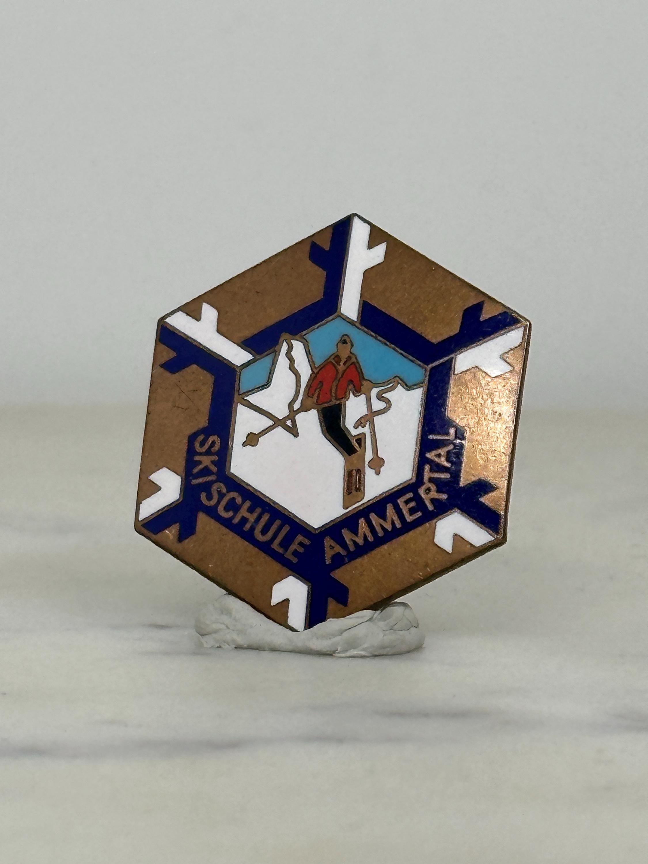 Skischule Ammertal Enamel Pin: Snowflake Hexagon Design - Vintage Alpine Accessory
