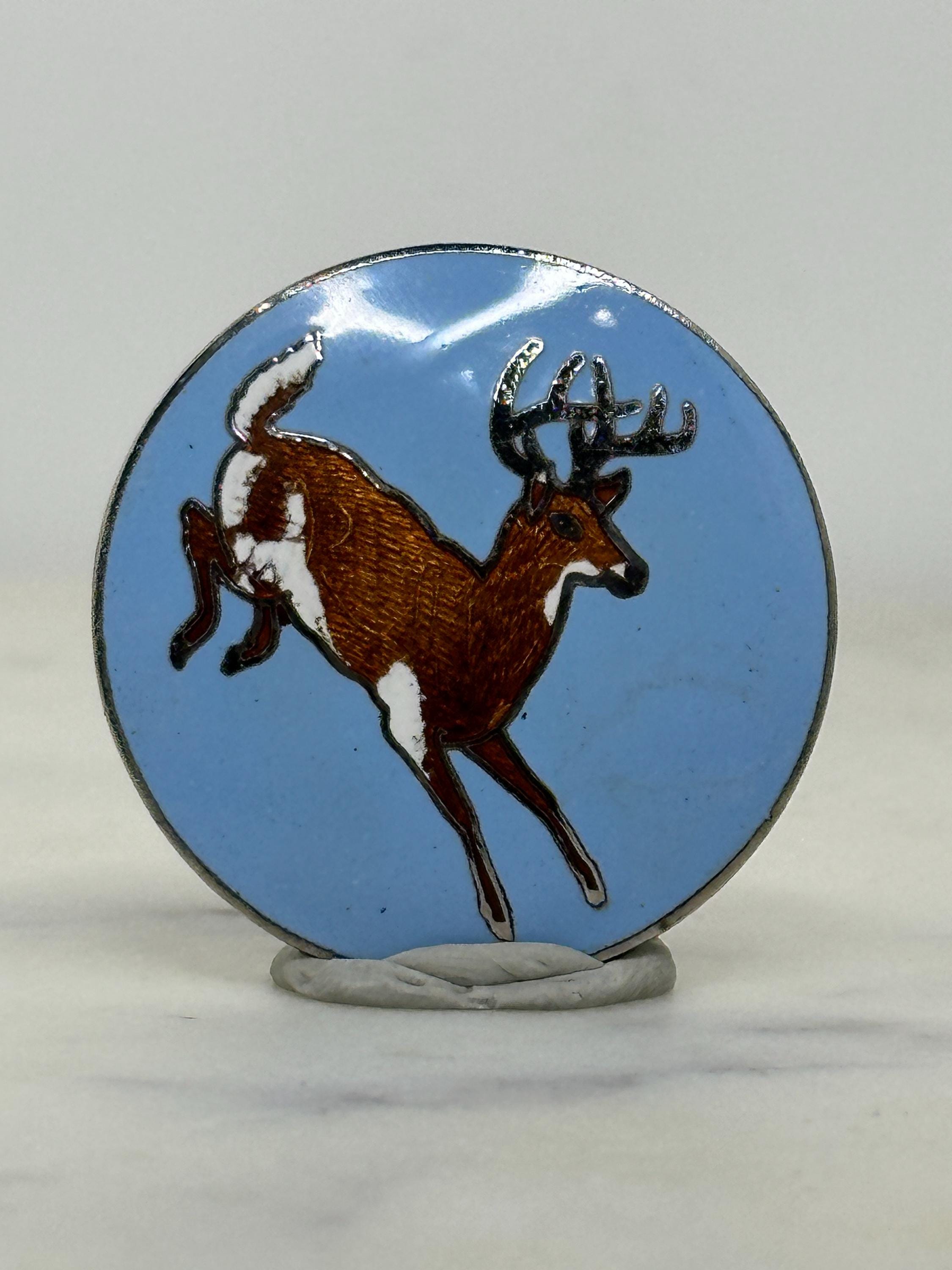 White-Tailed Deer Enamel Pin: Sky Blue Circle - Vintage Wildlife Accessory