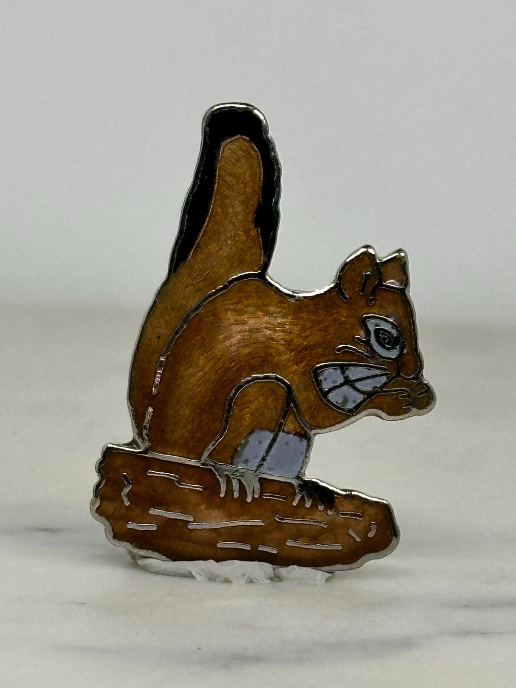 Grumpy Squirrel Enamel Pin: Brown Wood Log Design - Retro Forest Accessory