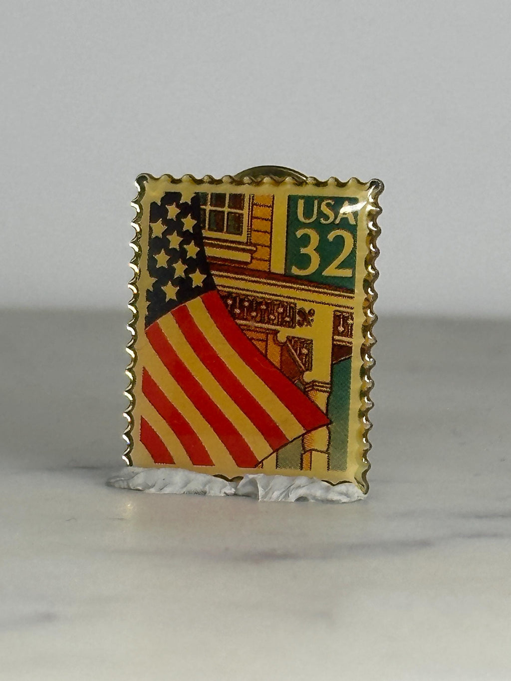 USA Flag Stamp Pin: Gold-Tone Enamel - Patriotic 90s Accessory