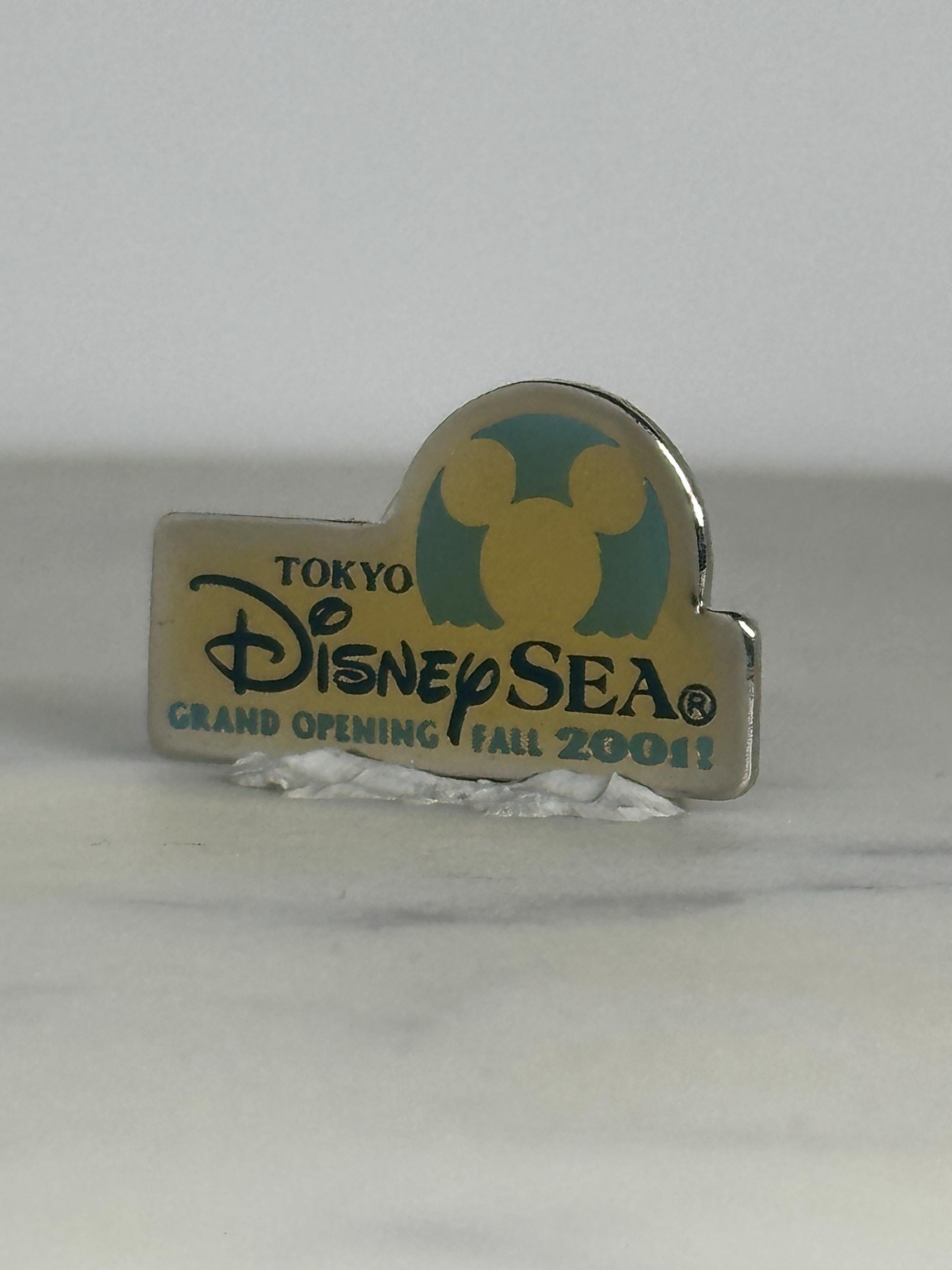Tokyo DisneySea Pin: Gold & Teal Enamel - 2001 Grand Opening Accessory