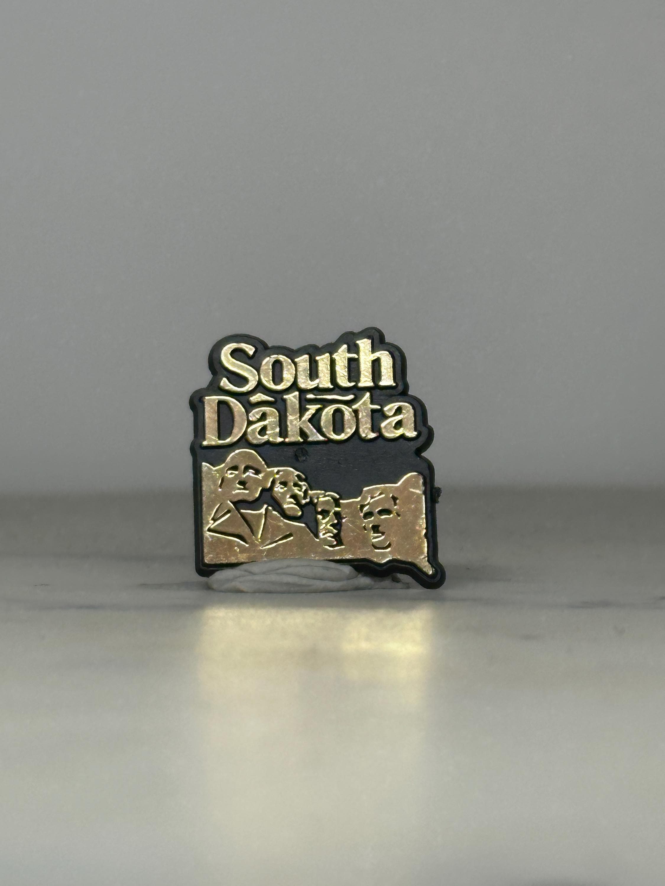South Dakota Souvenir Pin: Gold Tone Enamel - Travel Collectible Accessory