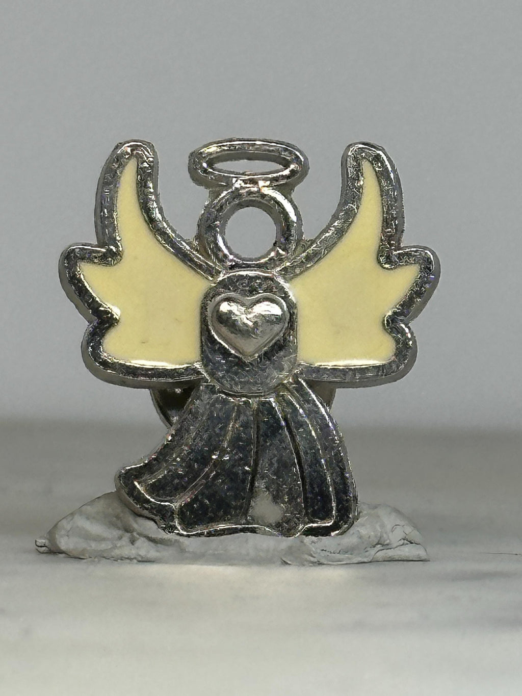 Angel Heart Enamel Pin: Silver & Cream Finish - Vintage Spiritual Accessory