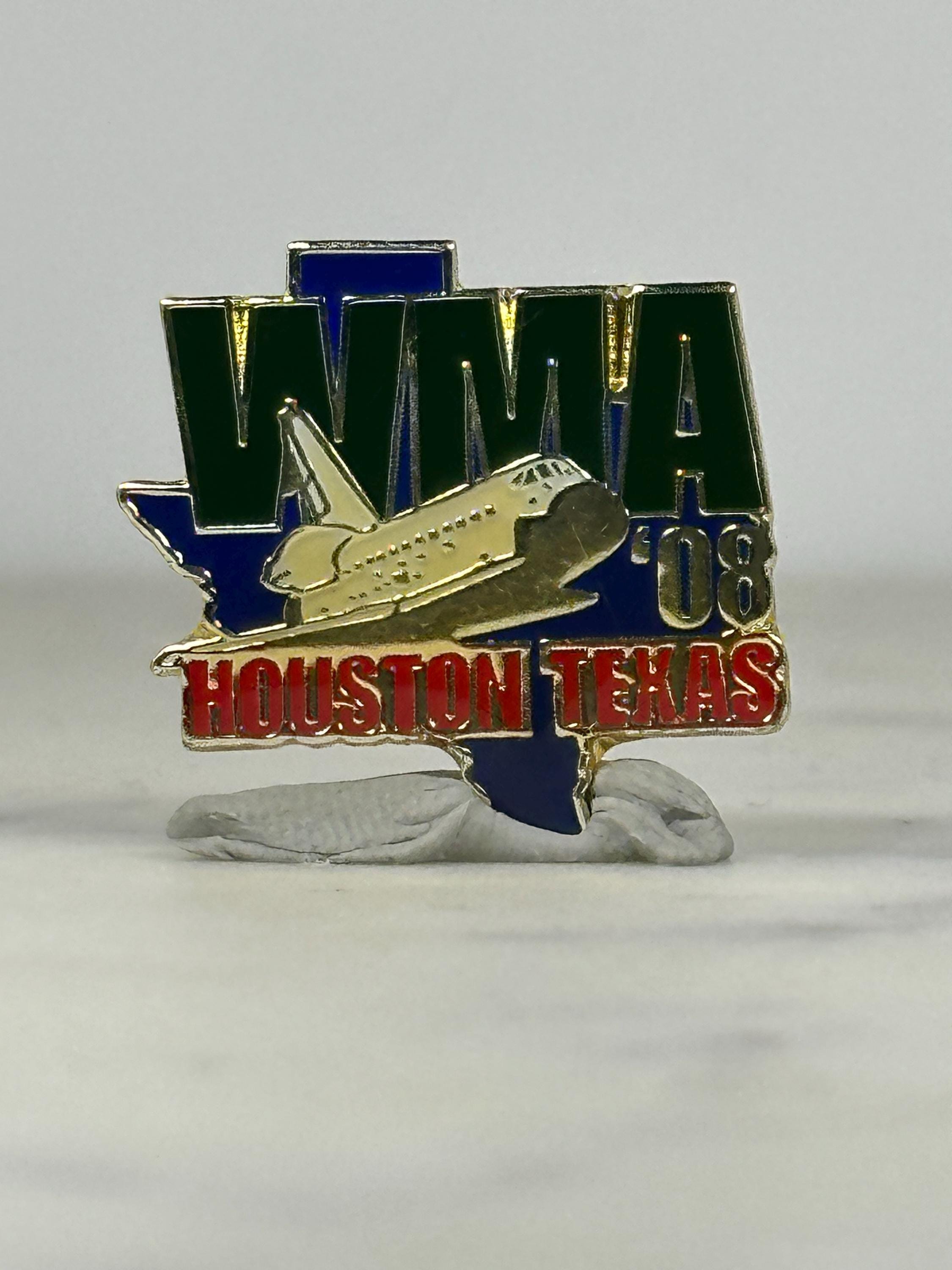 Houston Texas WMA Pin: Gold Shuttle Design - 2008 Space Accessory