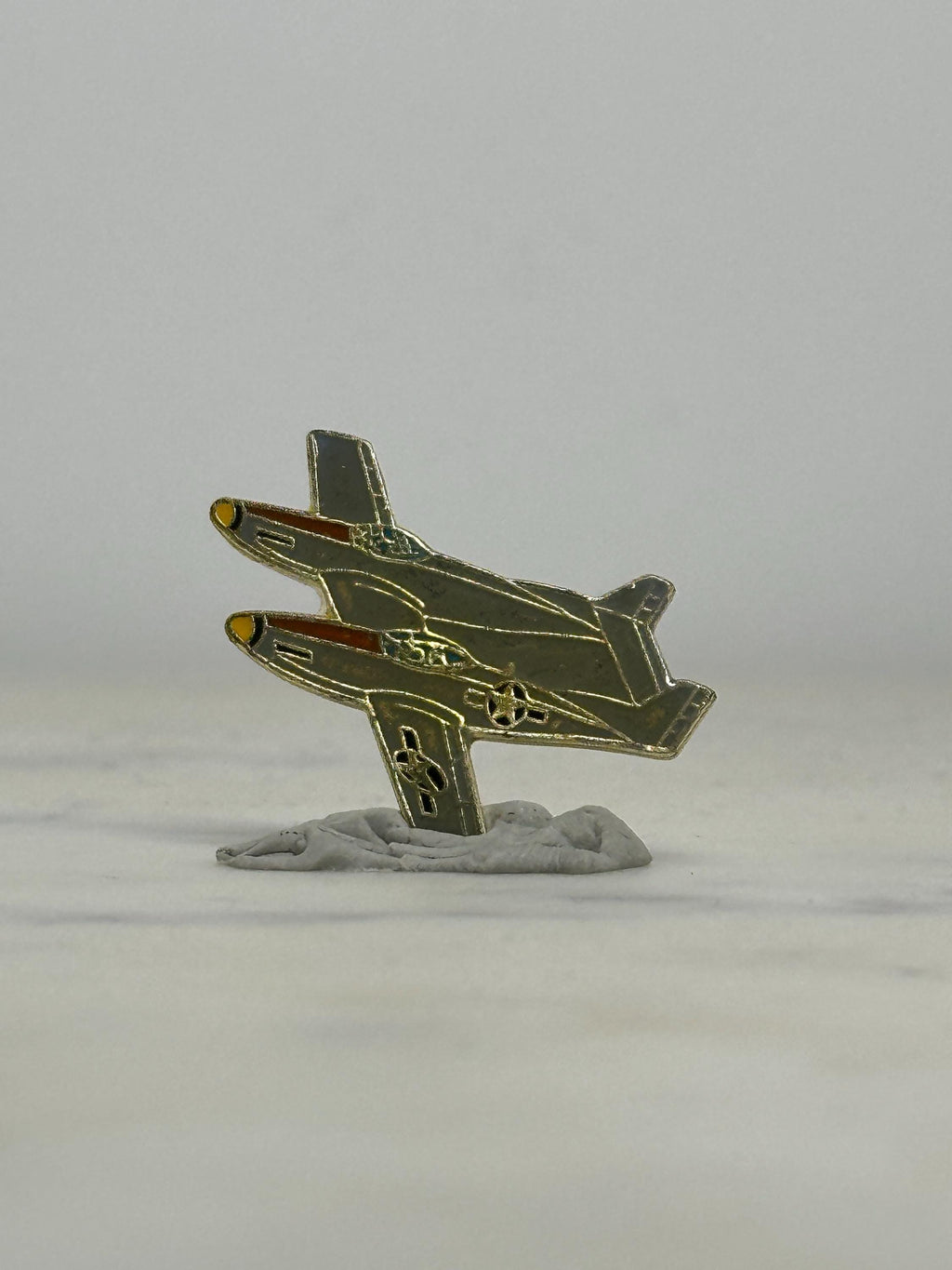 Lockheed P-38 Lightning Pin: Twin-Boom WWII Fighter Plane – Gold Military Plane