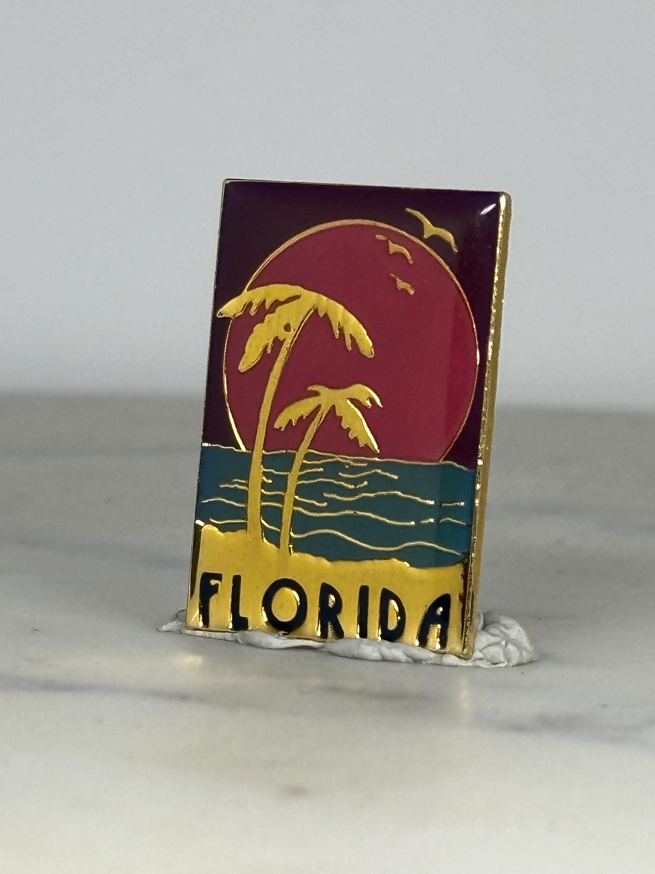 Florida Souvenir Enamel Pin: Sunset Palm Tree Scene - Retro Travel Accessory