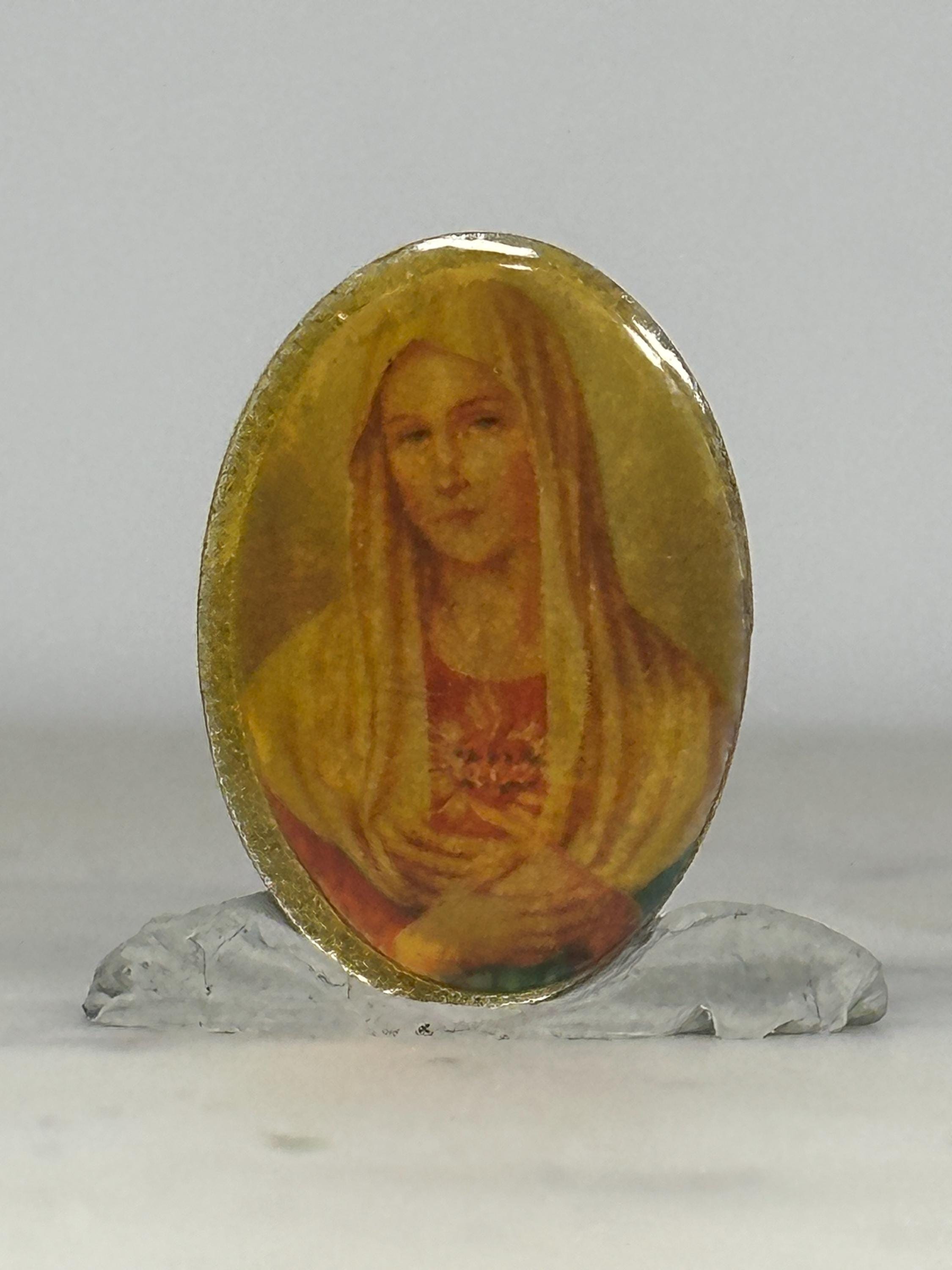 Virgin Mary Oval Pin: Vintage Resin Religious - Catholic Icon Accessory