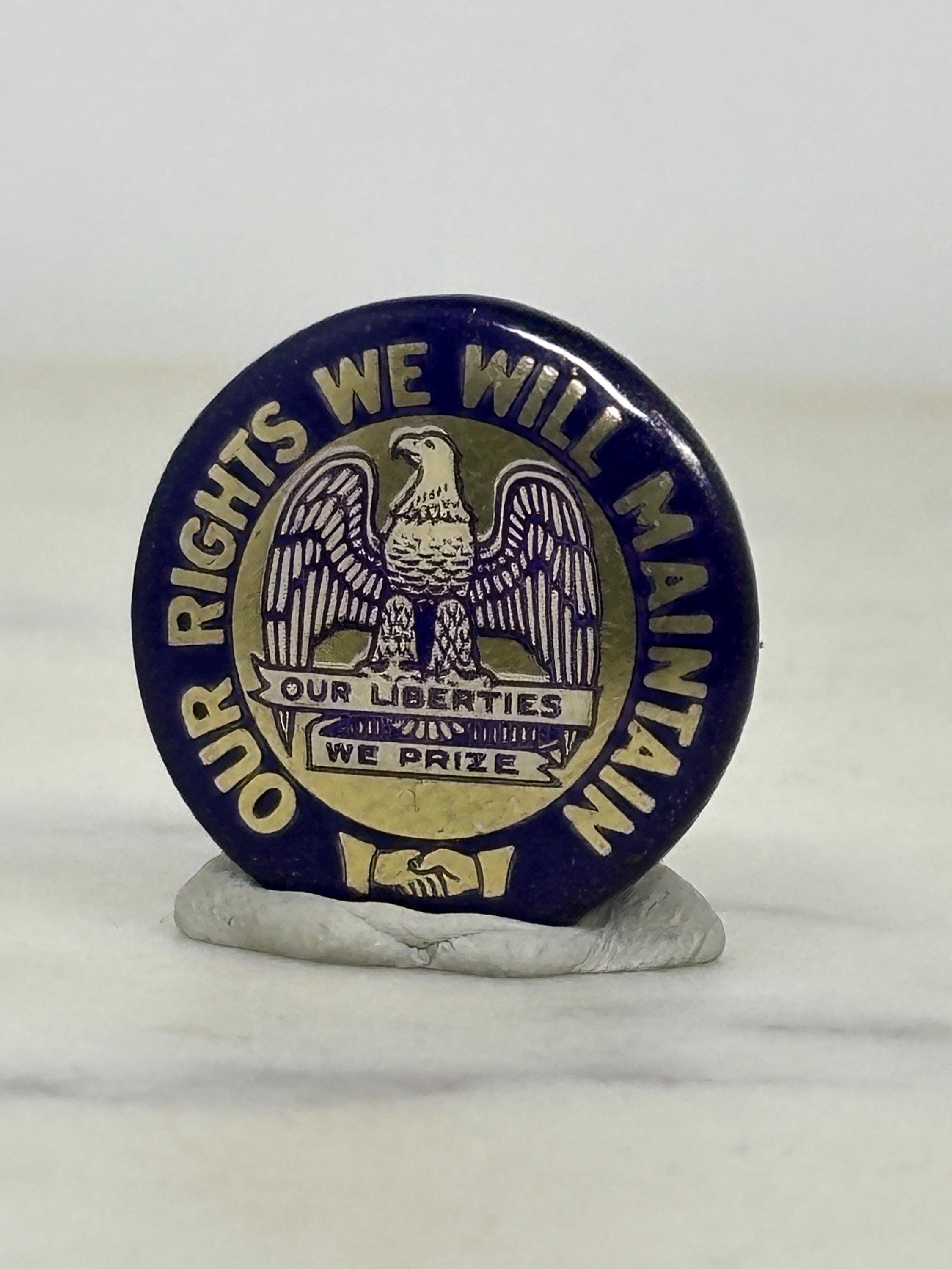 Iowa State Motto Enamel Pin: Gold & Navy Round - Patriotic Vintage Accessory