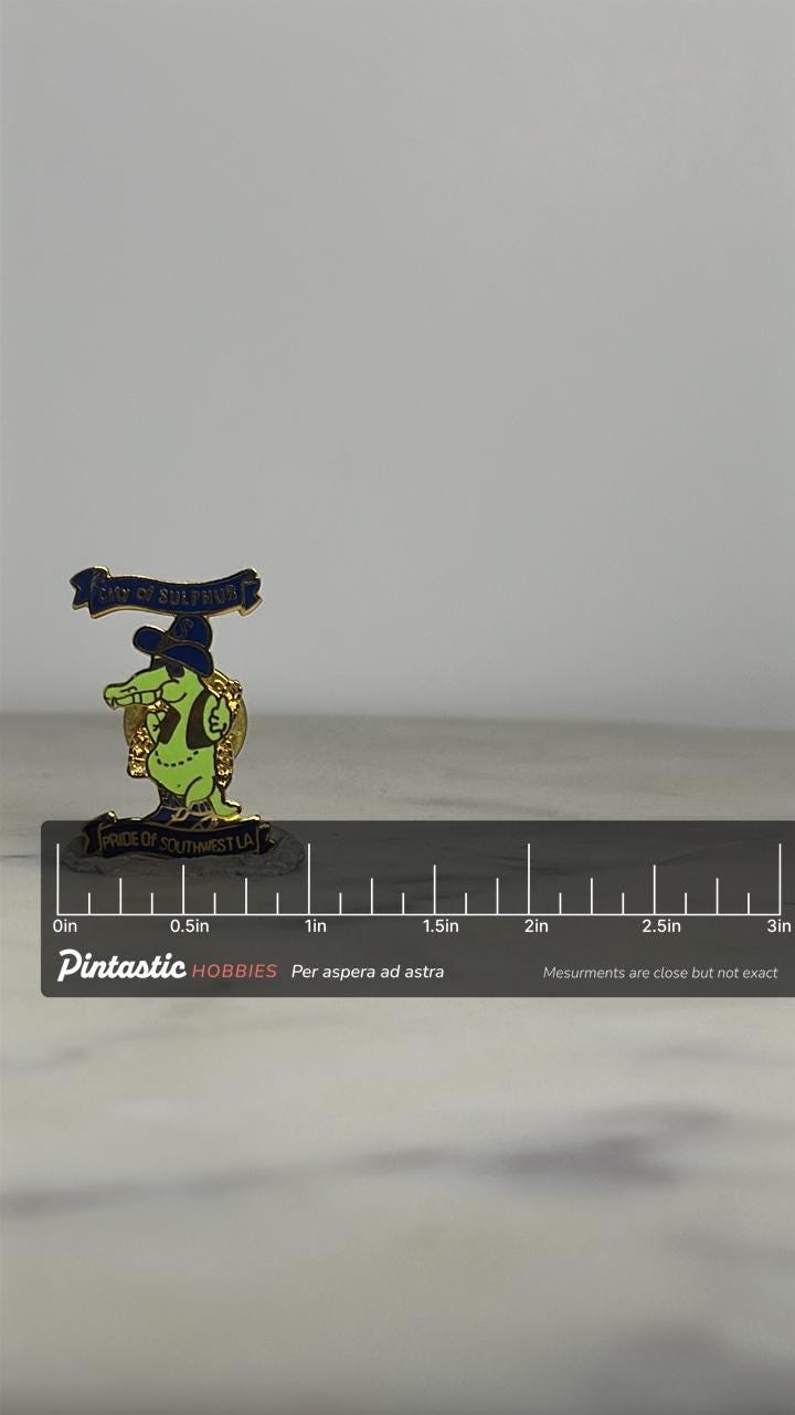 City of Sulphur Alligator Pin: Gold & Blue Enamel - Vintage Souvenir Accessory with ruler overlay for size reference