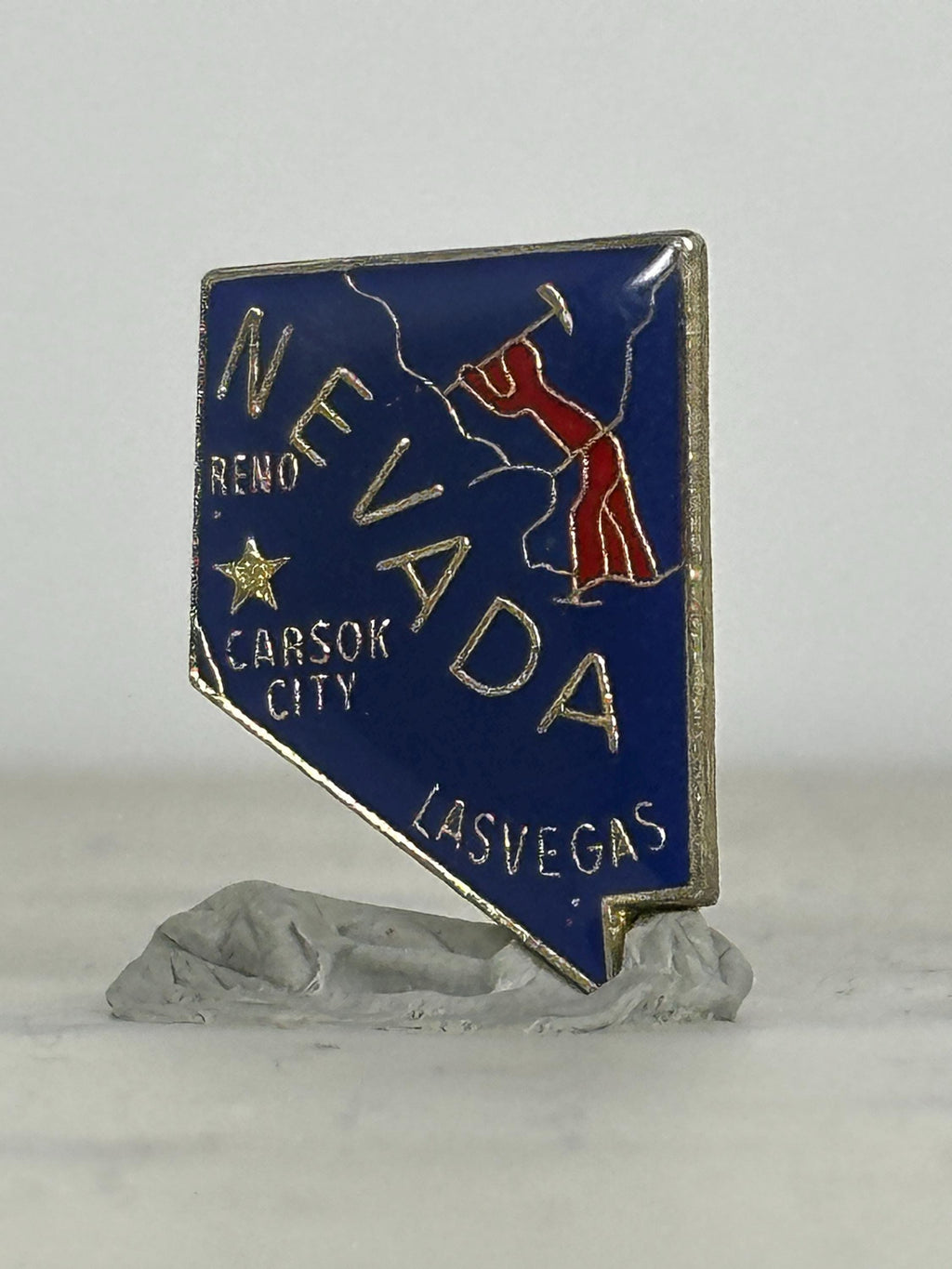 Nevada State Souvenir Pin: Blue Enamel Map Shape - Vintage Travel Accessory