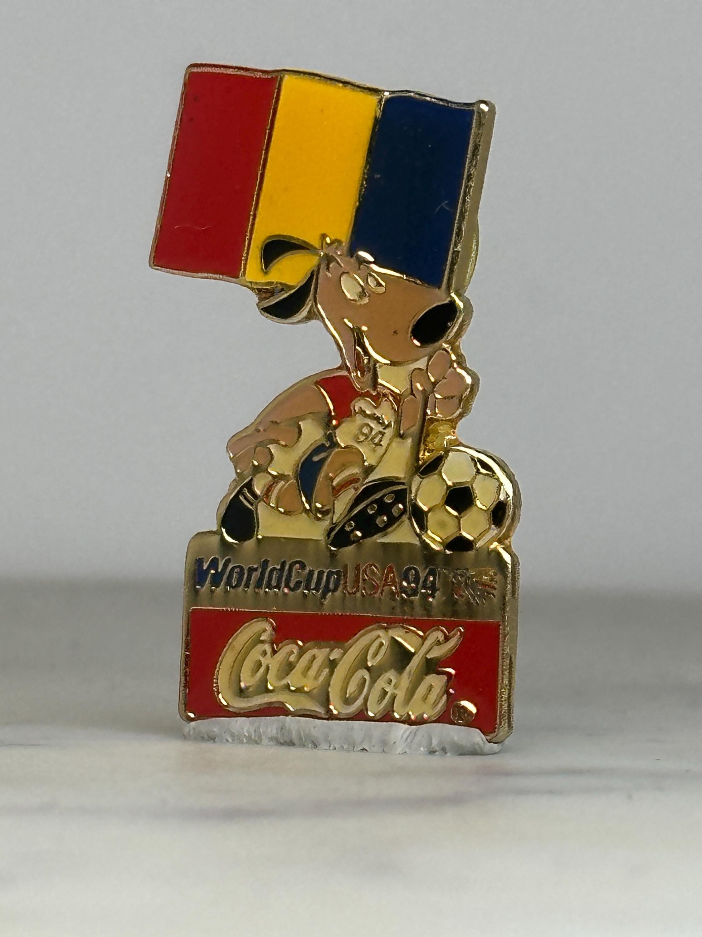 World Cup USA 94 Romania Pin: Gold Enamel Finish - Vintage Sports Accessory