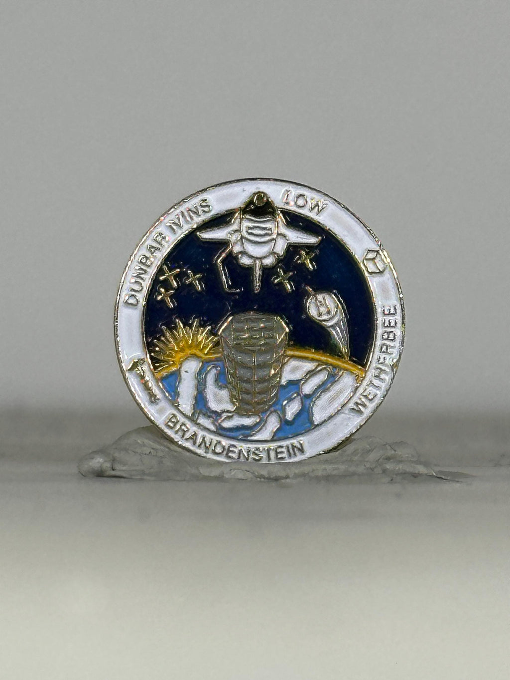 NASA Space Shuttle Columbia STS-32 Mission Pin (1990) – Brandenstein, Wetherbee, Low, Dunbar, Ivins Crew – Vintage NASA Colle