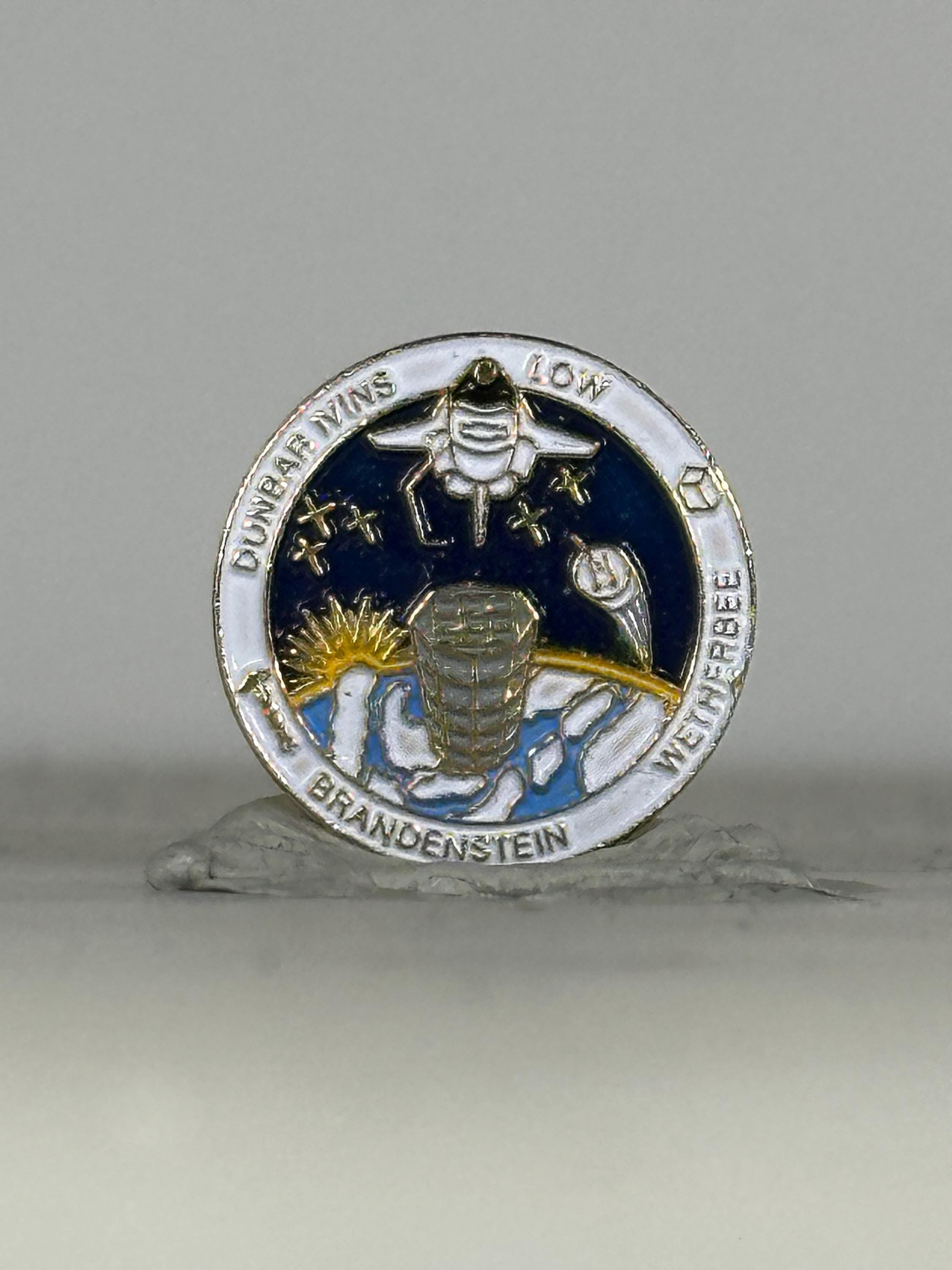 NASA Space Shuttle Columbia STS-32 Mission Pin (1990) – Brandenstein, Wetherbee, Low, Dunbar, Ivins Crew – Vintage NASA Colle
