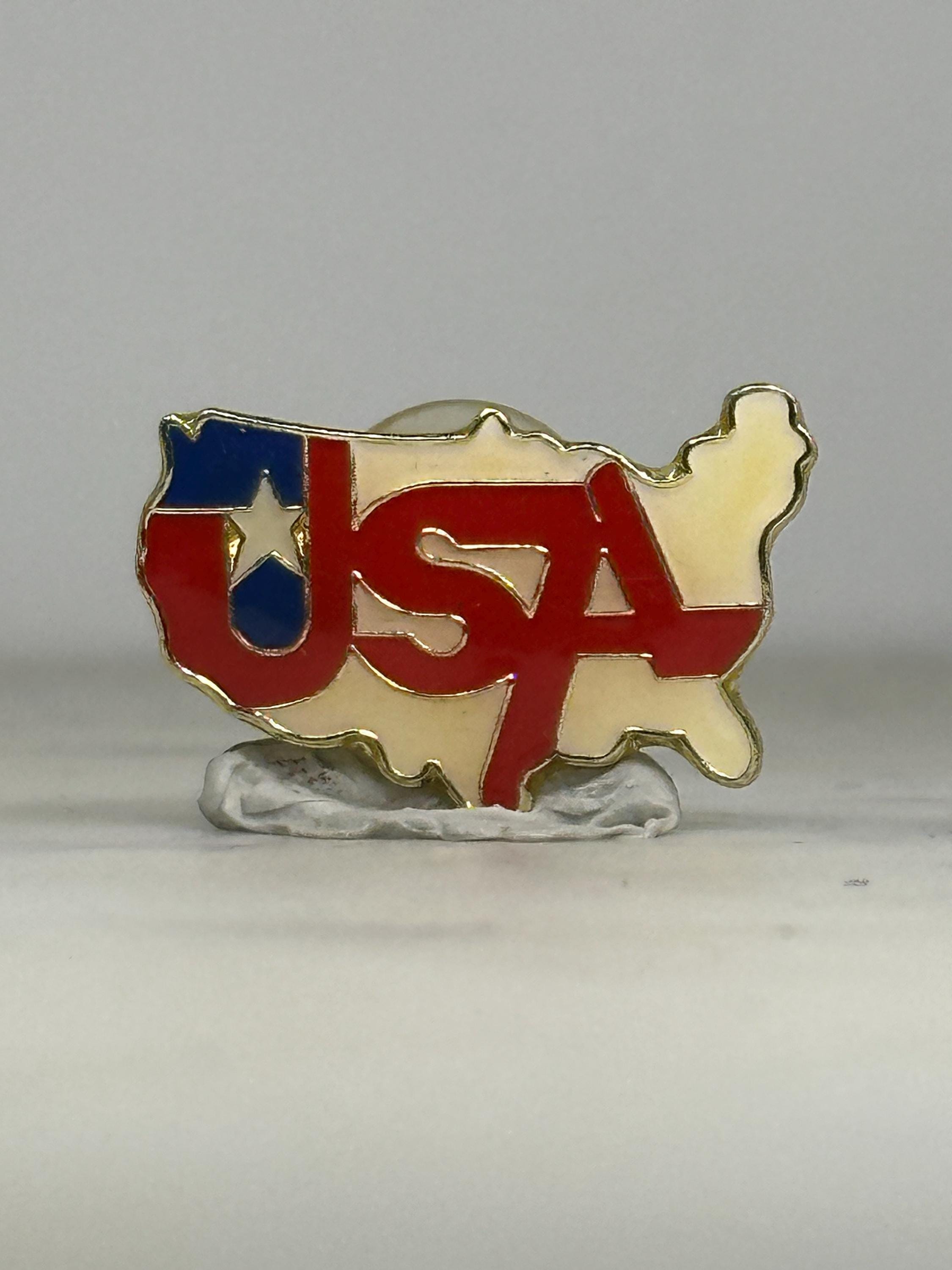 USA Map Enamel Pin: Red White Blue Goldtone - Patriotic Accessory
