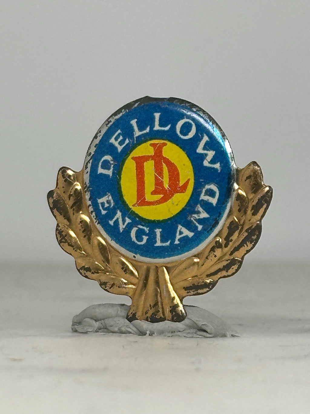 Dellow England Car Emblem Pin: Blue/Gold Enamel - Vintage Auto Accessory