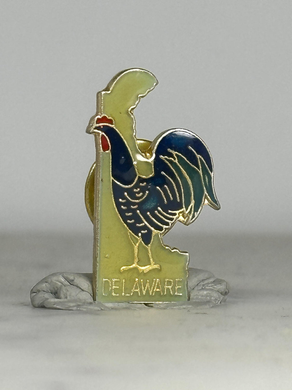Delaware Rooster Enamel Pin: Gold & Navy Finish - Vintage State Accessory
