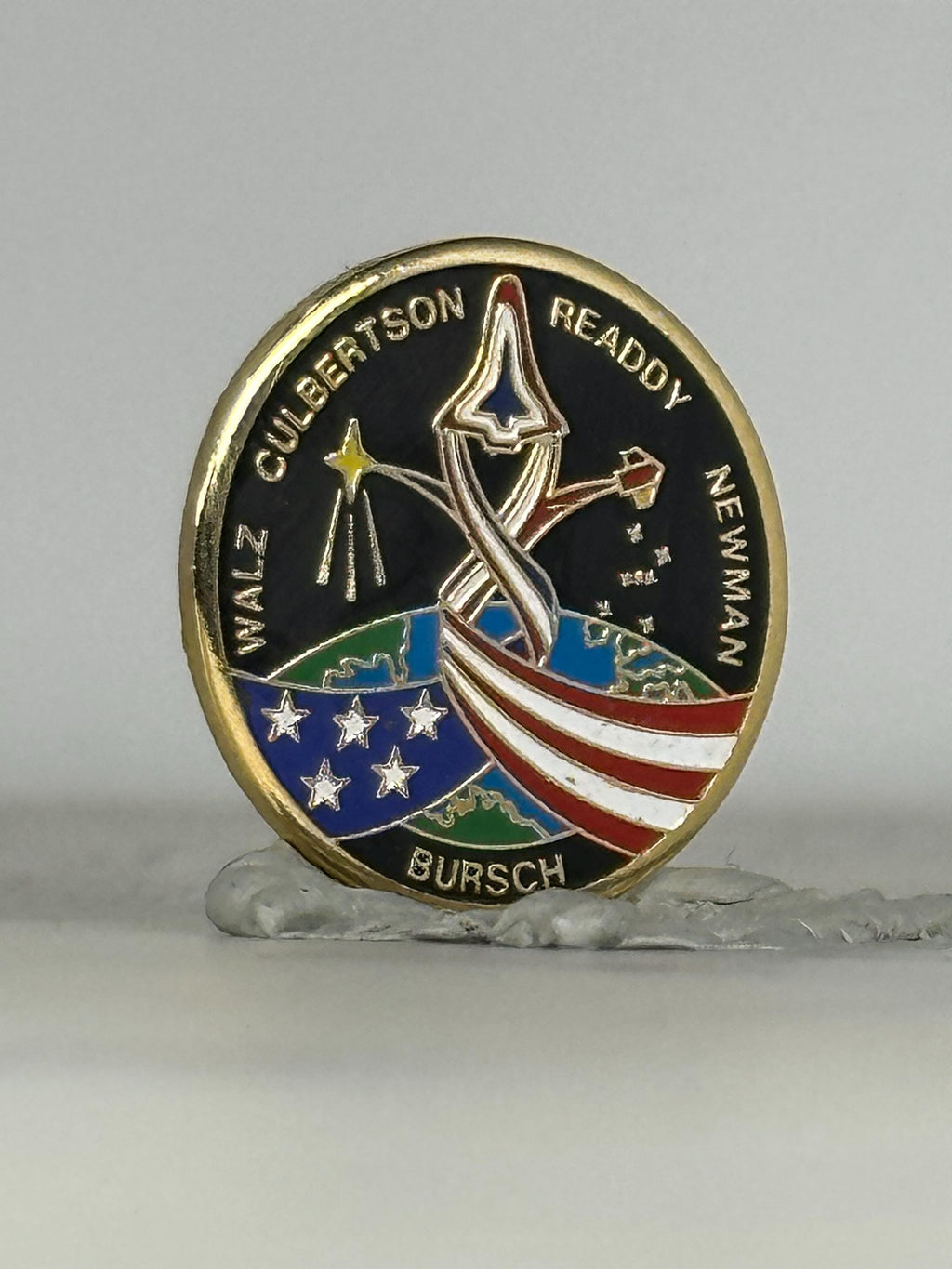 NASA Space Shuttle Discovery STS-51 Mission Pin (1993) – Culbertson, Readdy, Walz, Newman, Bursch Crew – Vintage NASA Collect
