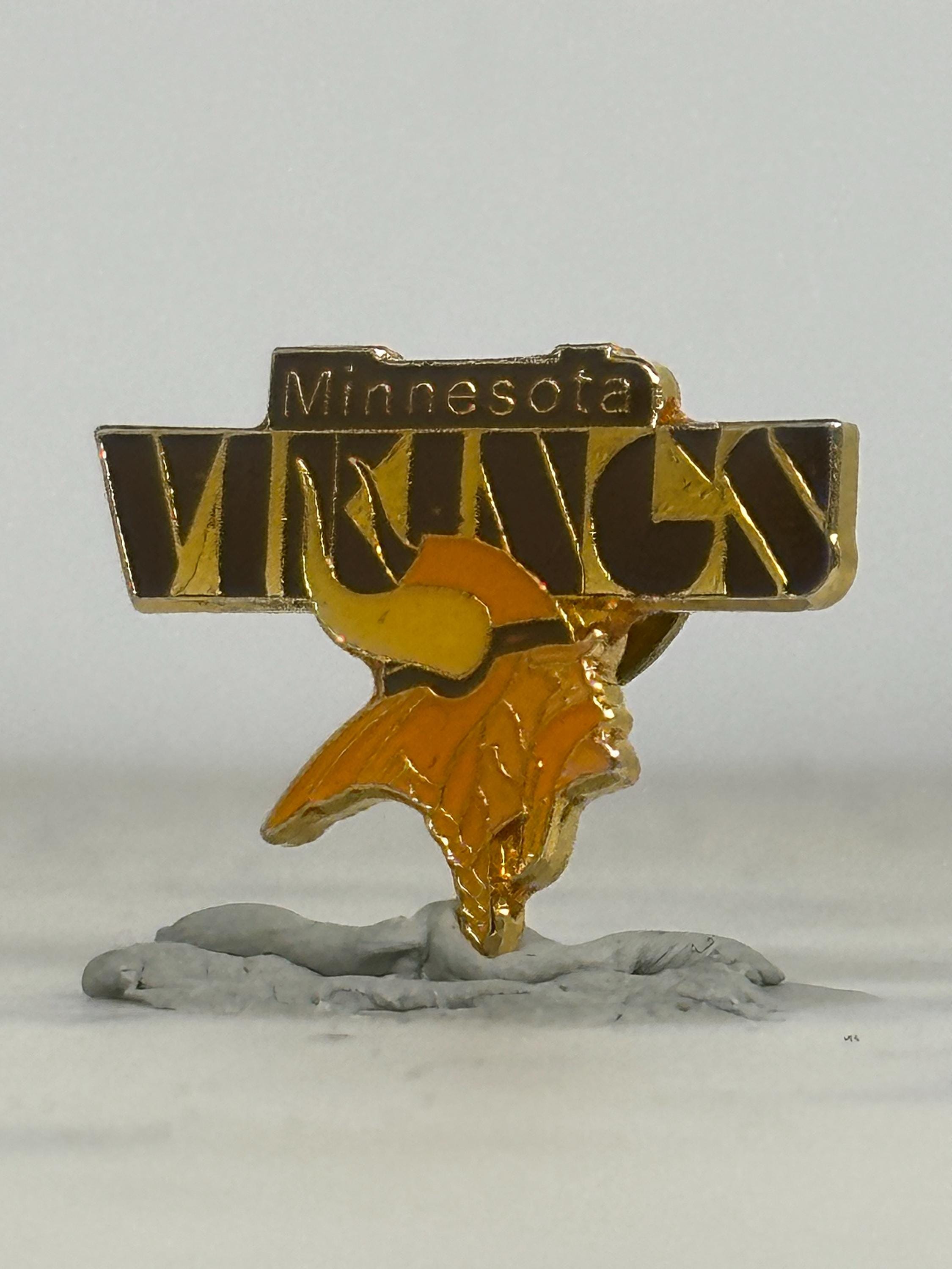 Minnesota Vikings Enamel Pin: Gold & Black Finish - Vintage NFL Accessory