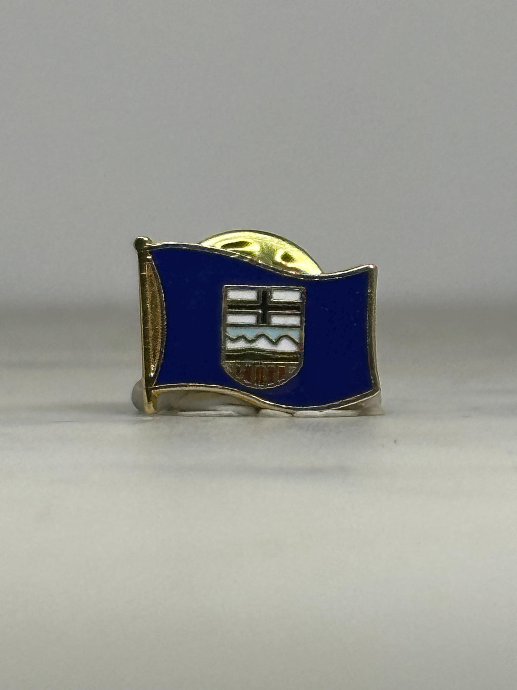 Alberta Flag Enamel Pin: Blue & Gold Finish - Vintage Travel Accessory