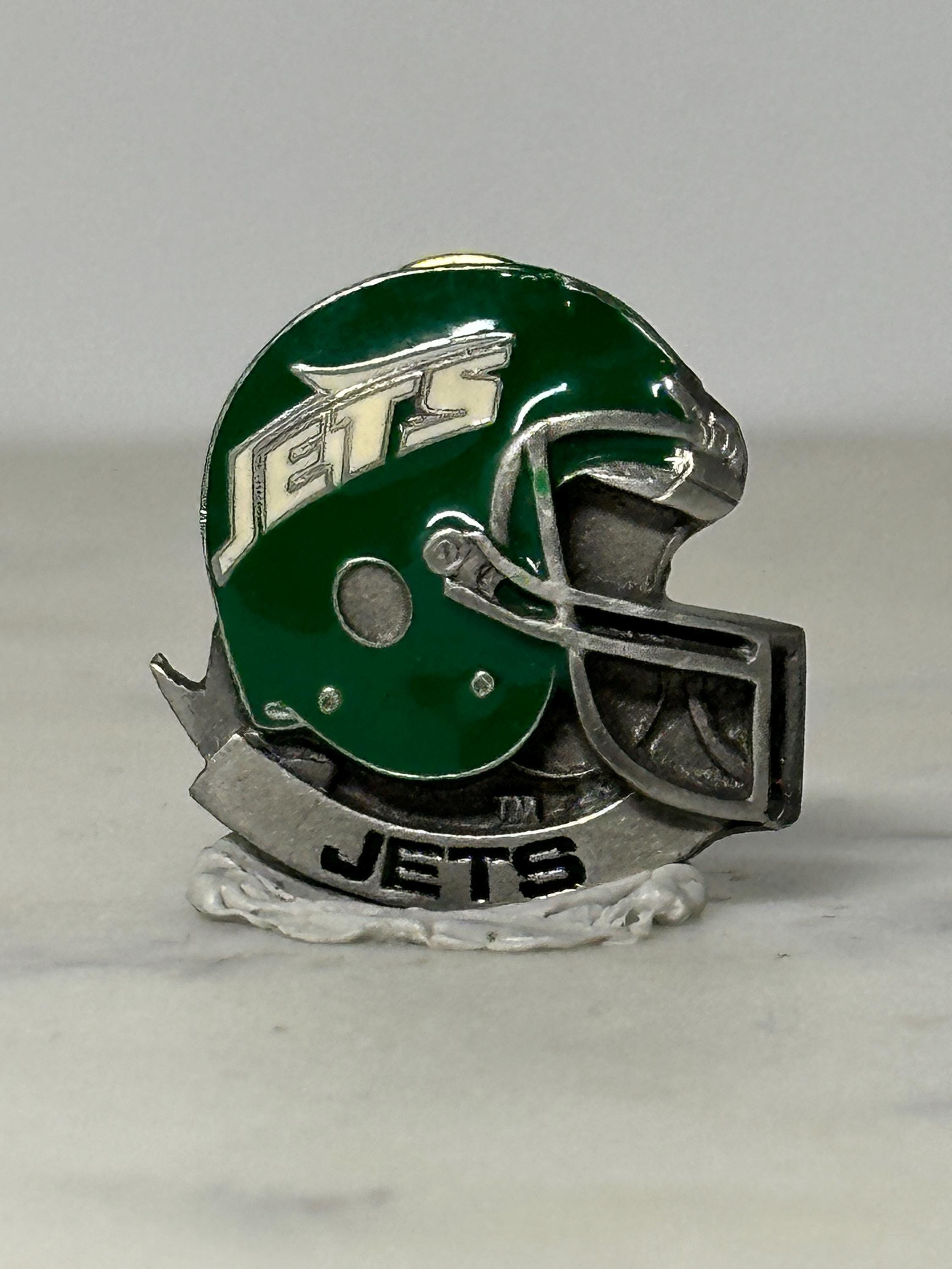 New York Jets Helmet Pin: Green Silver Enamel - Vintage Sports Accessory