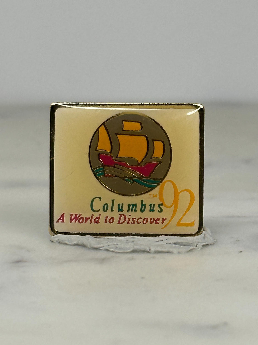 Columbus 92 Commemorative Pin: Gold-Tone Enamel - Historical Travel Accessory